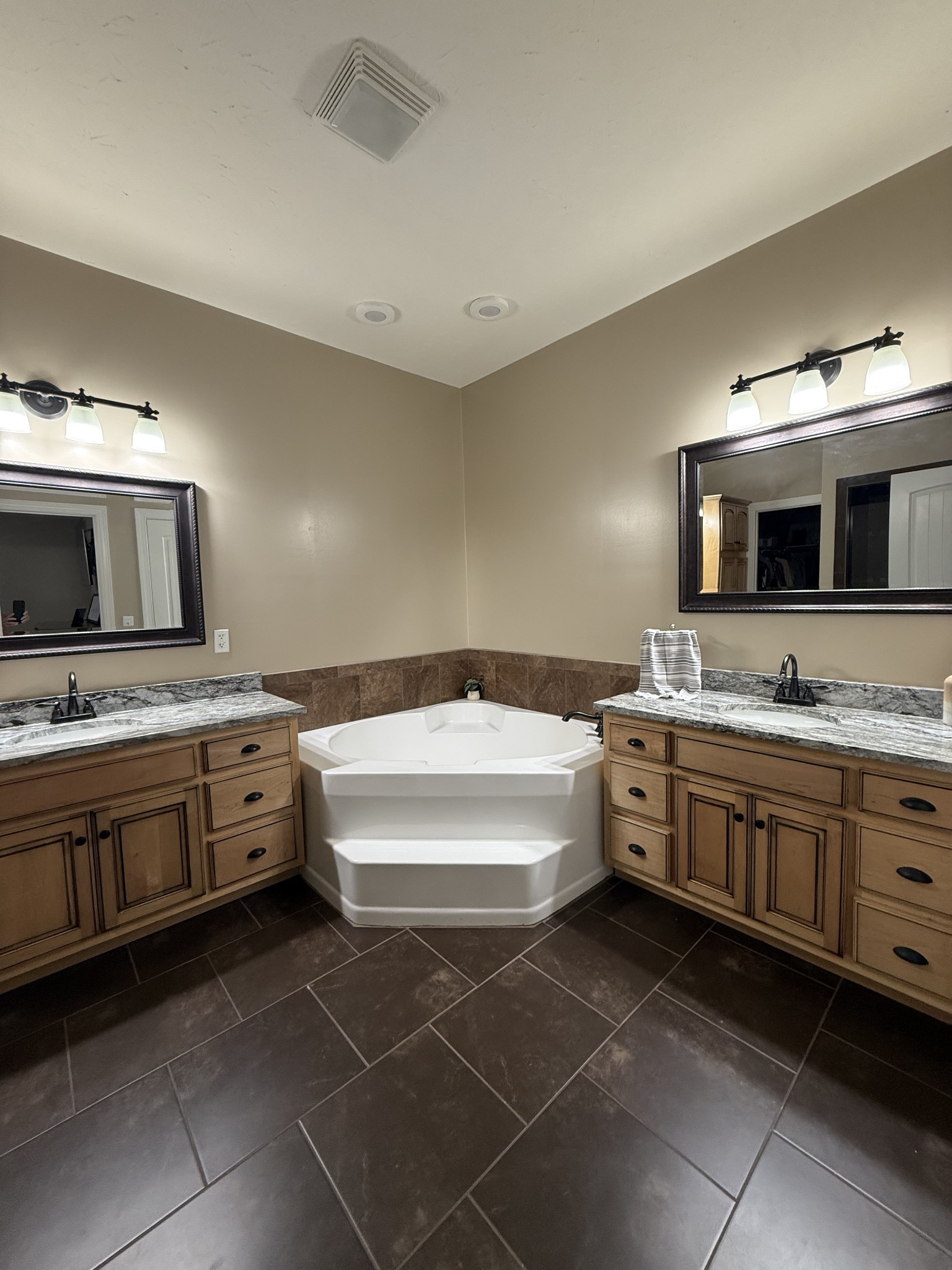 3326 Highway 52, E Property Photo 13