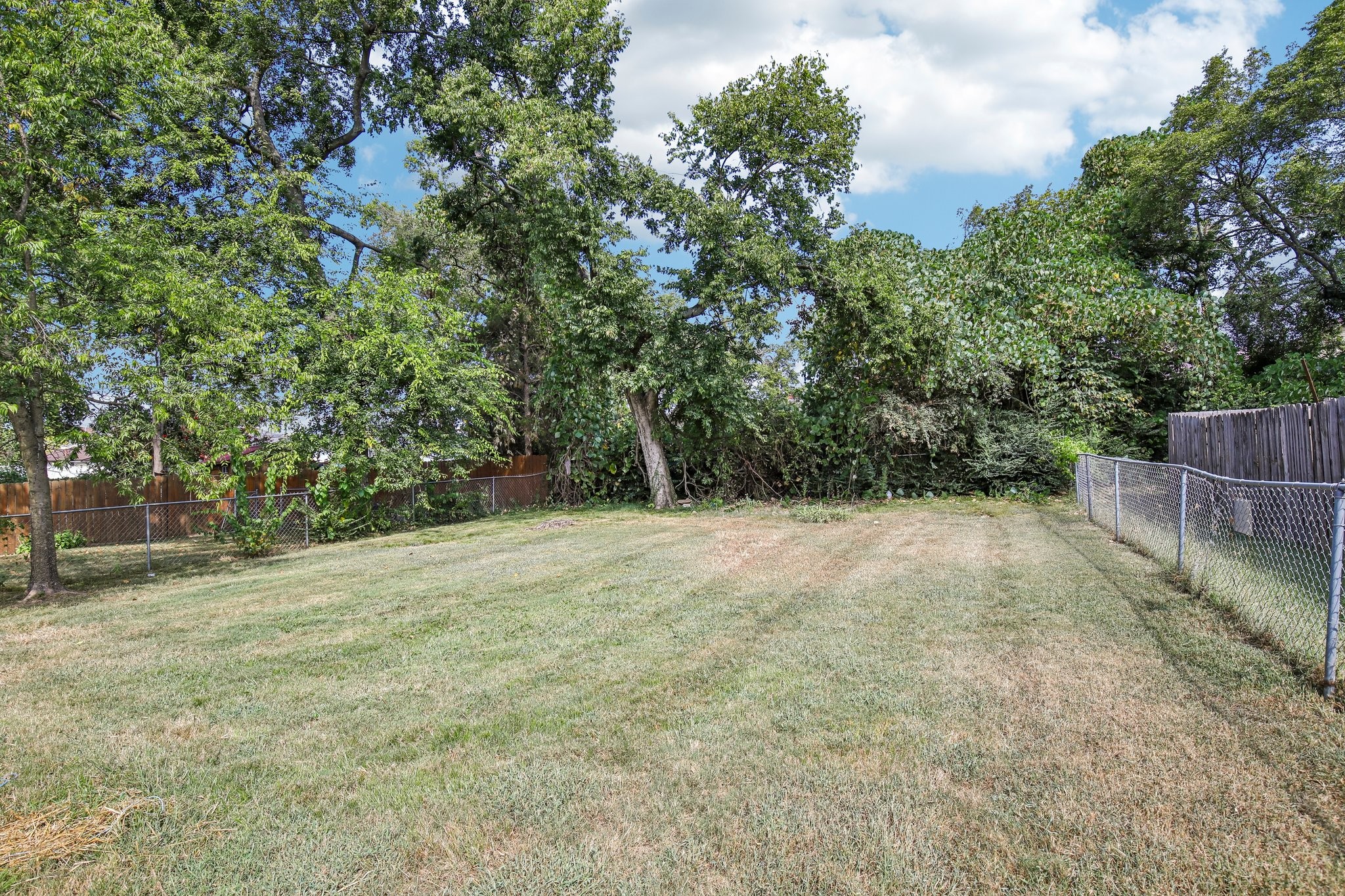 213 Maple St Property Photo 13