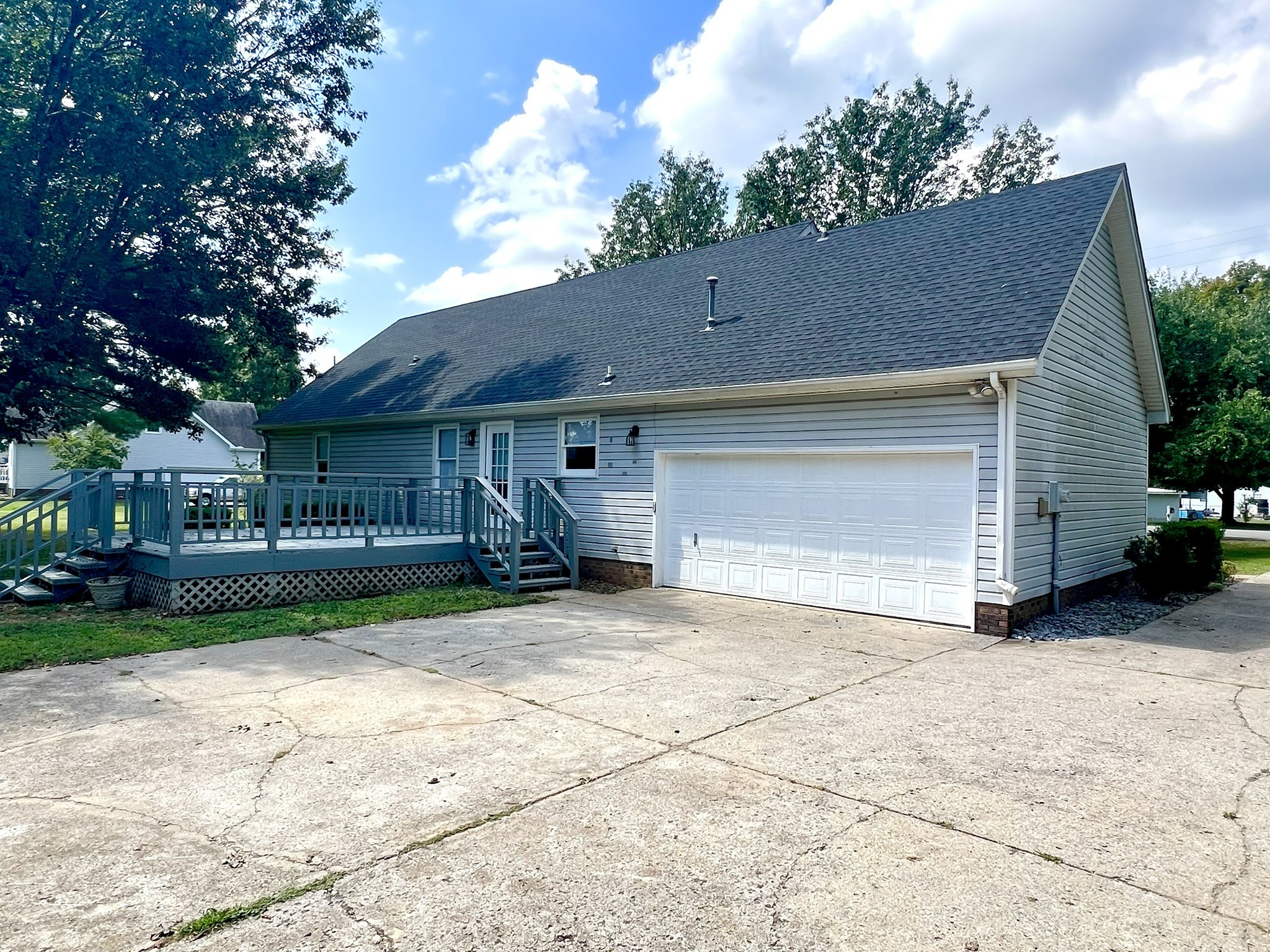 10308 Roanoke Dr Property Photo 4