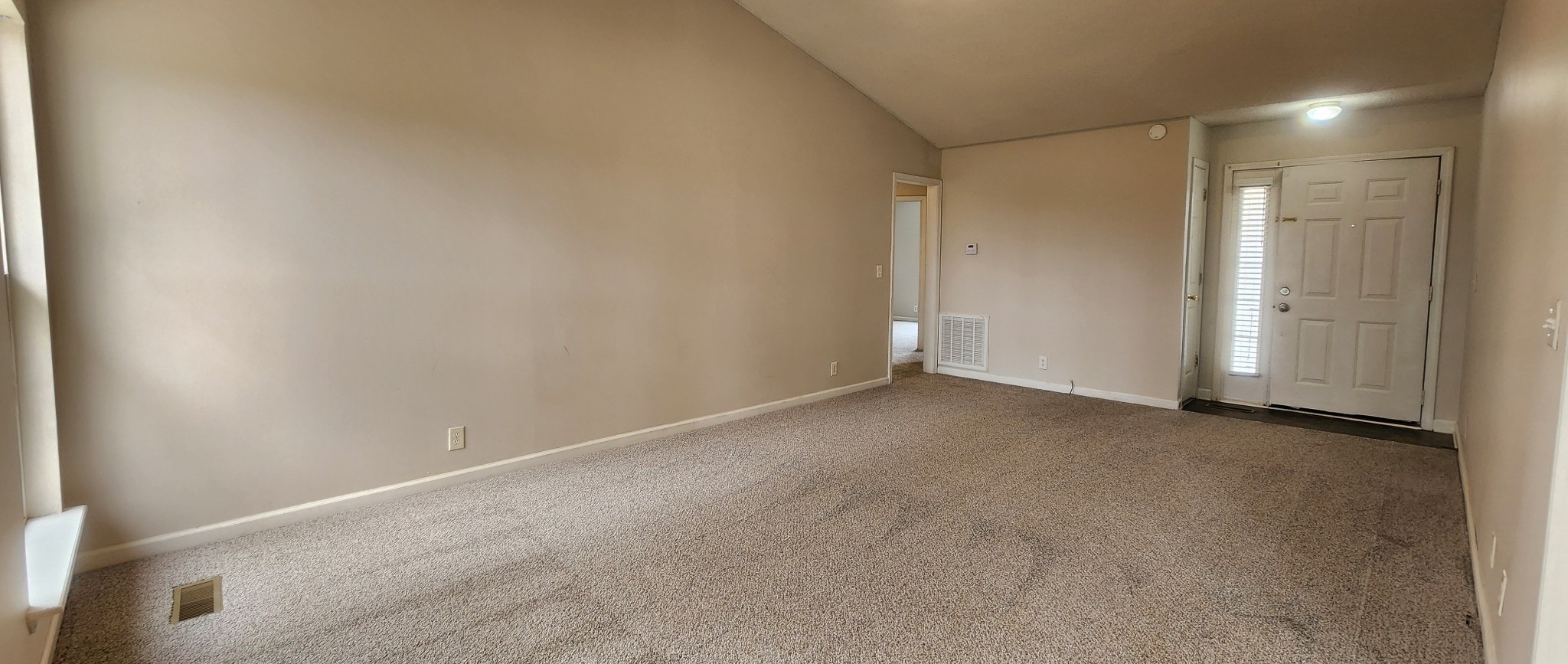 129 Oak Tree Dr Property Photo 3