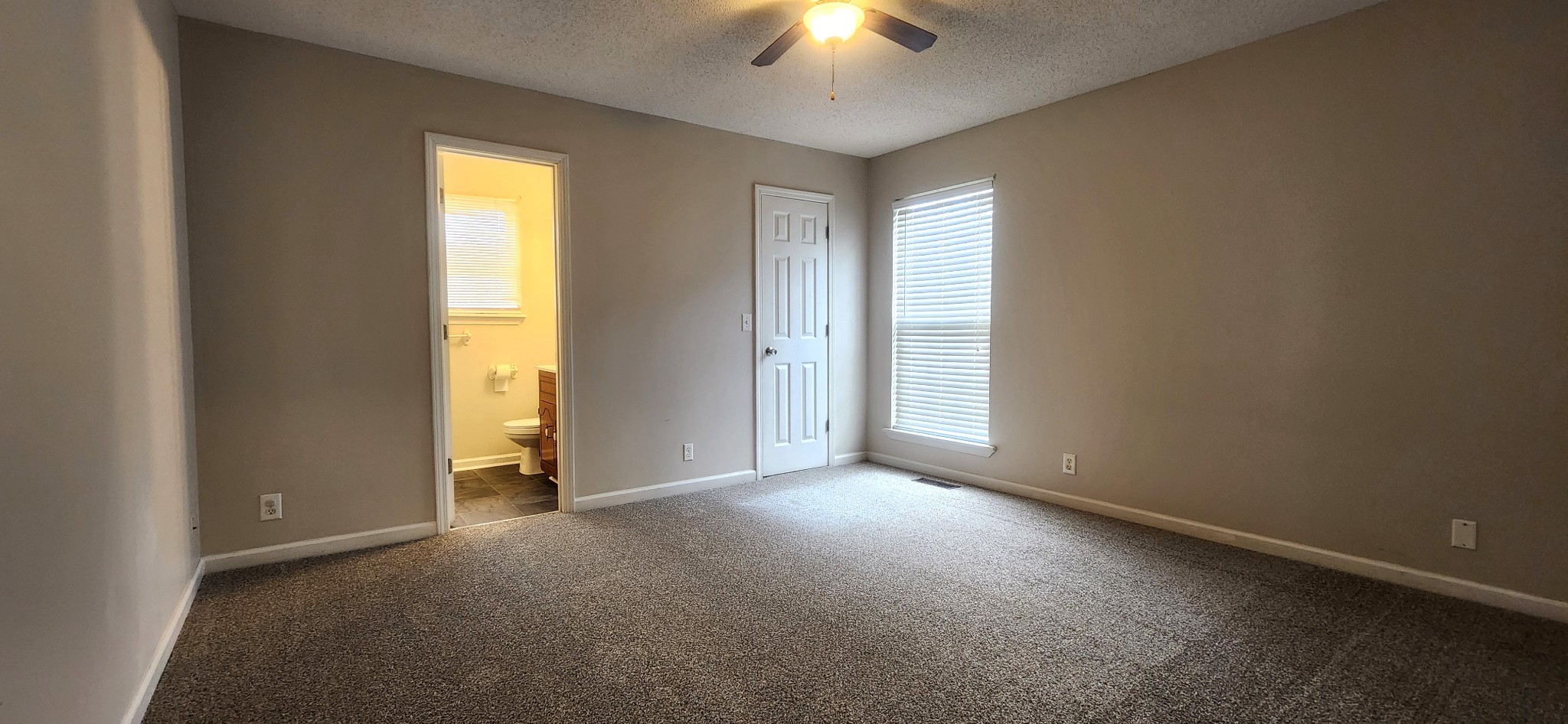 129 Oak Tree Dr Property Photo 6
