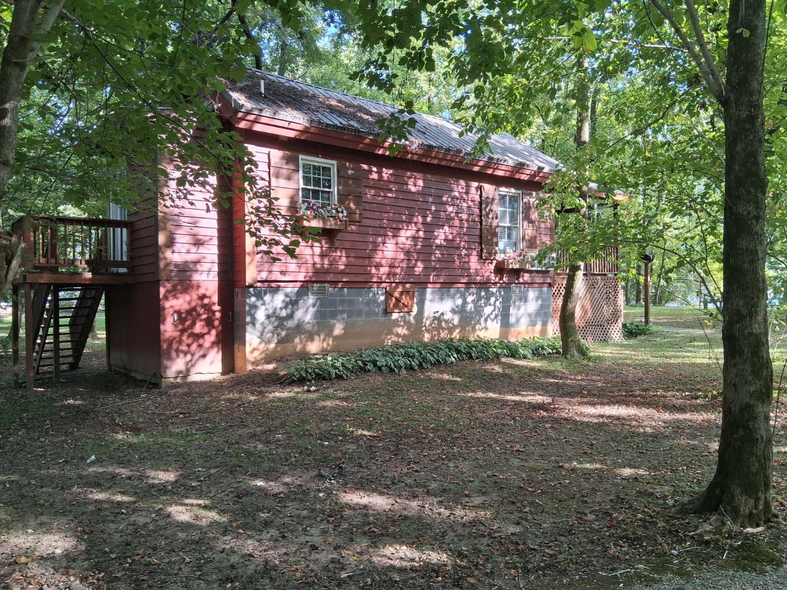 9852 Mullins Cove Rd Property Photo 2