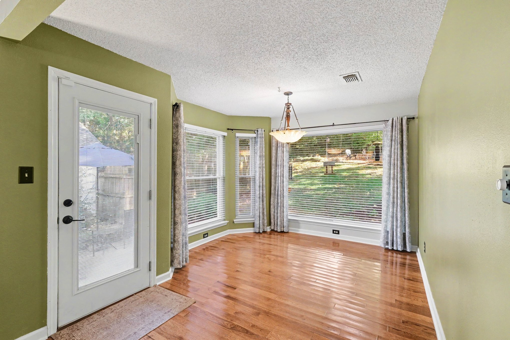 1201 Jacksons View Rd Property Photo 11