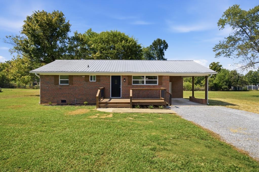 375 E Hills Road Property Photo 1