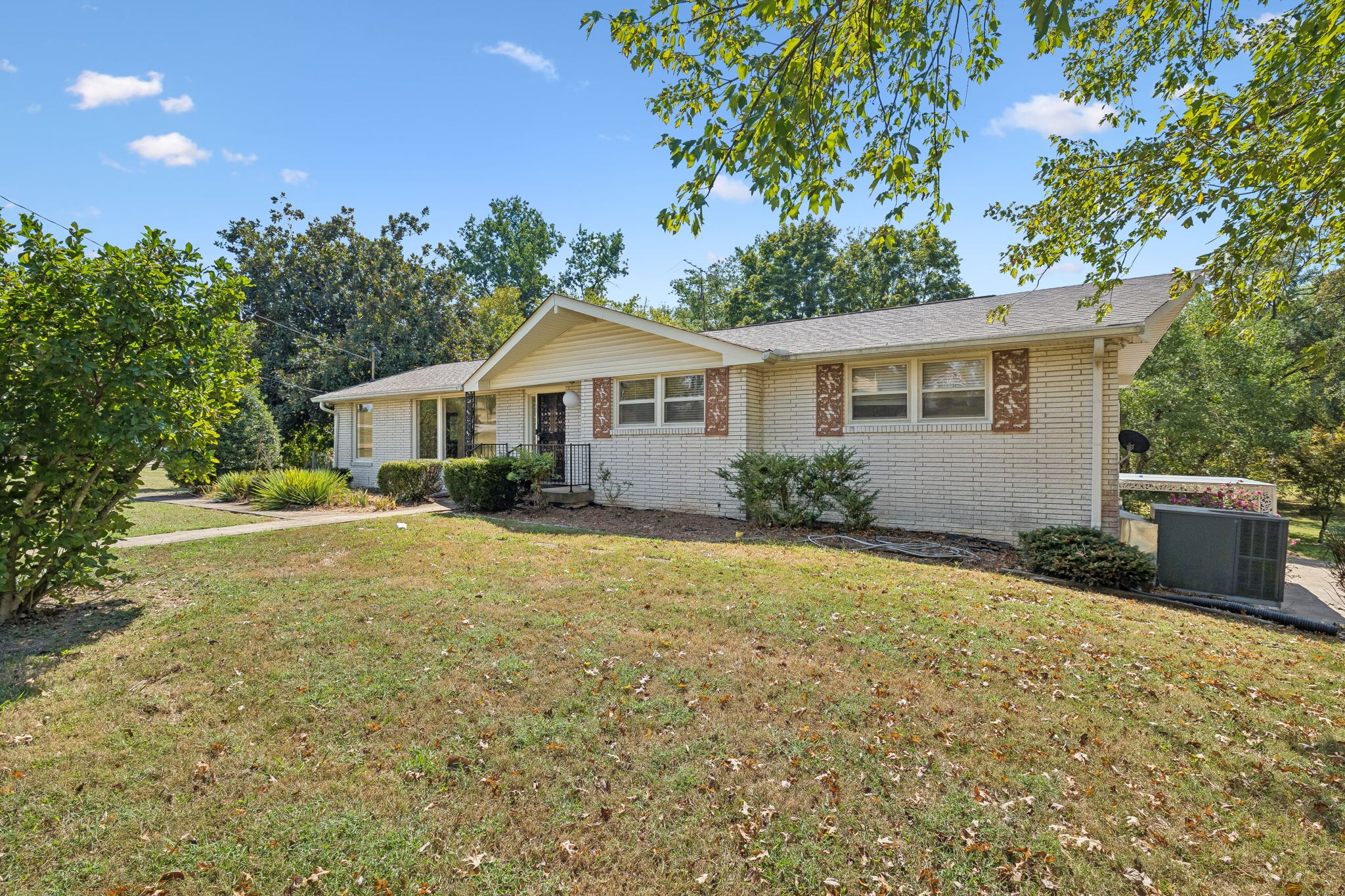 1225 Dalemere Dr Property Photo 1