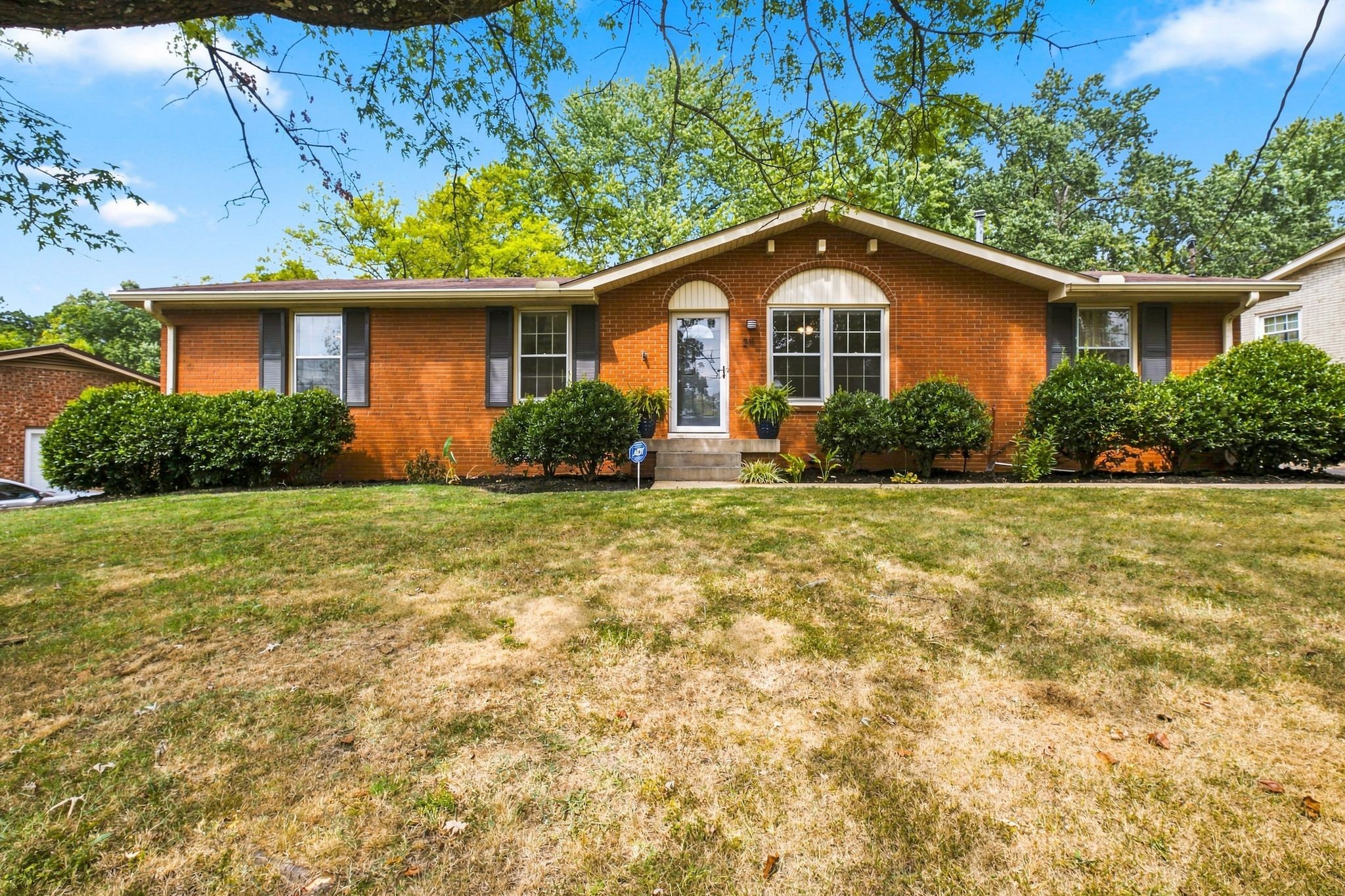 211 Blue Ridge Dr Property Photo 1