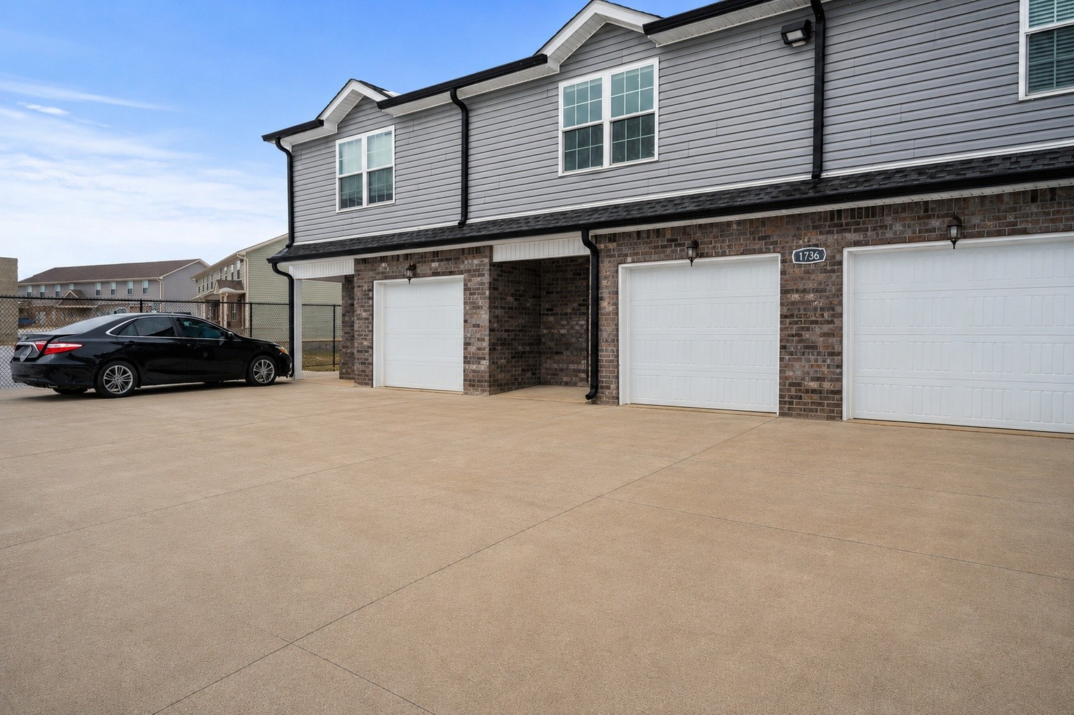 1736 Manning Dr Property Photo 2