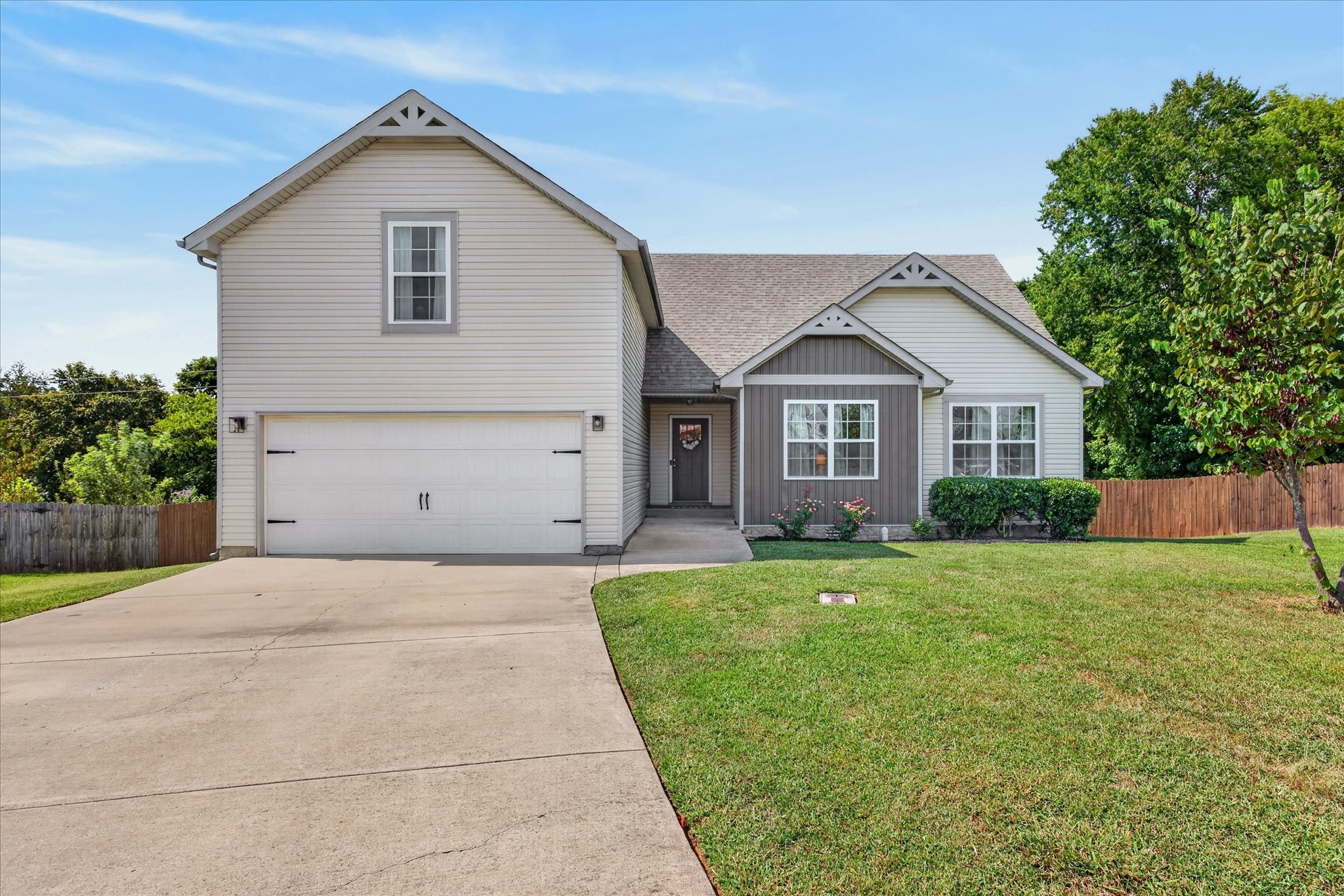 108 Brocket Ct Property Photo 1