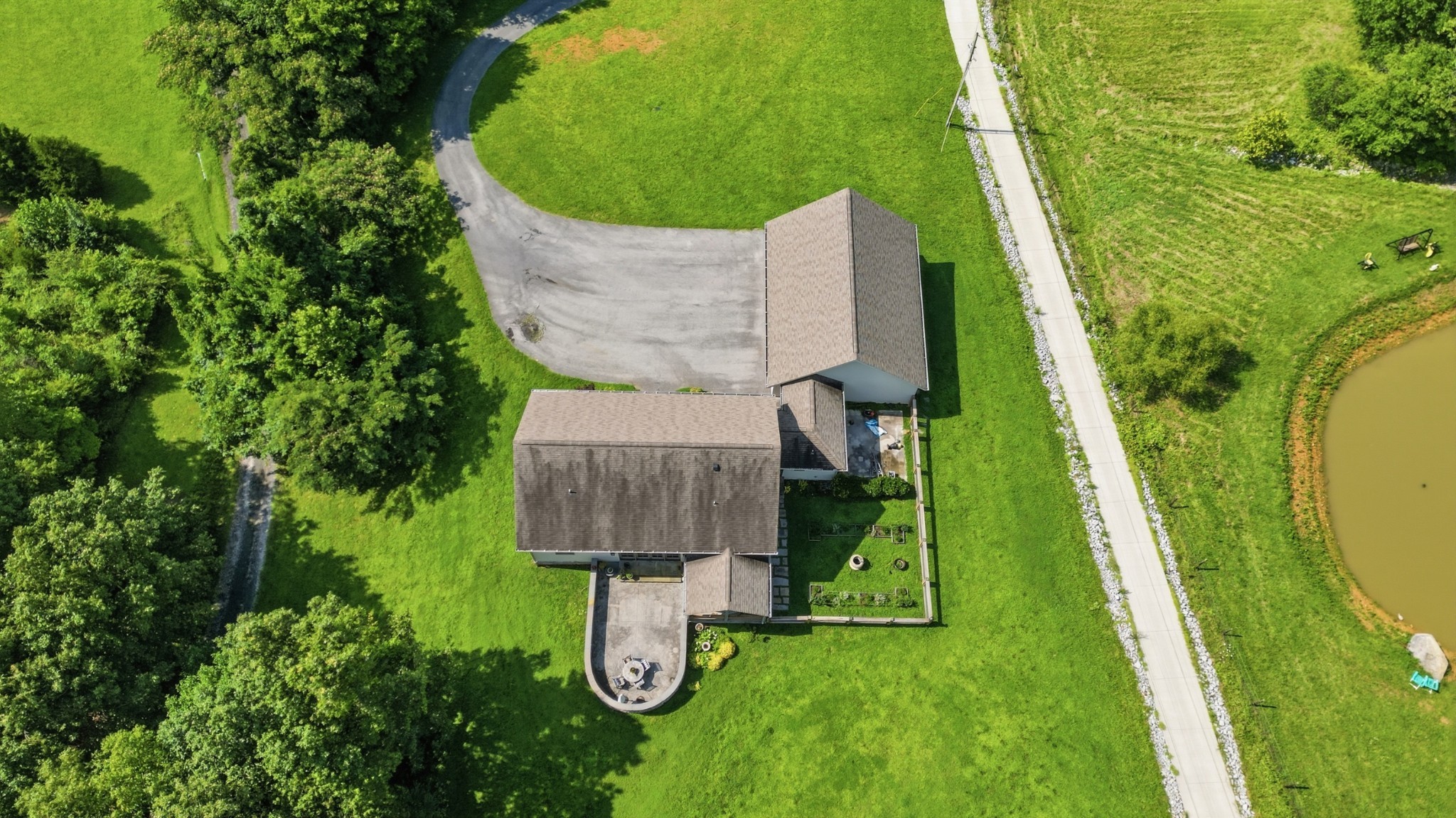 712 Highway 48, S Property Photo 25