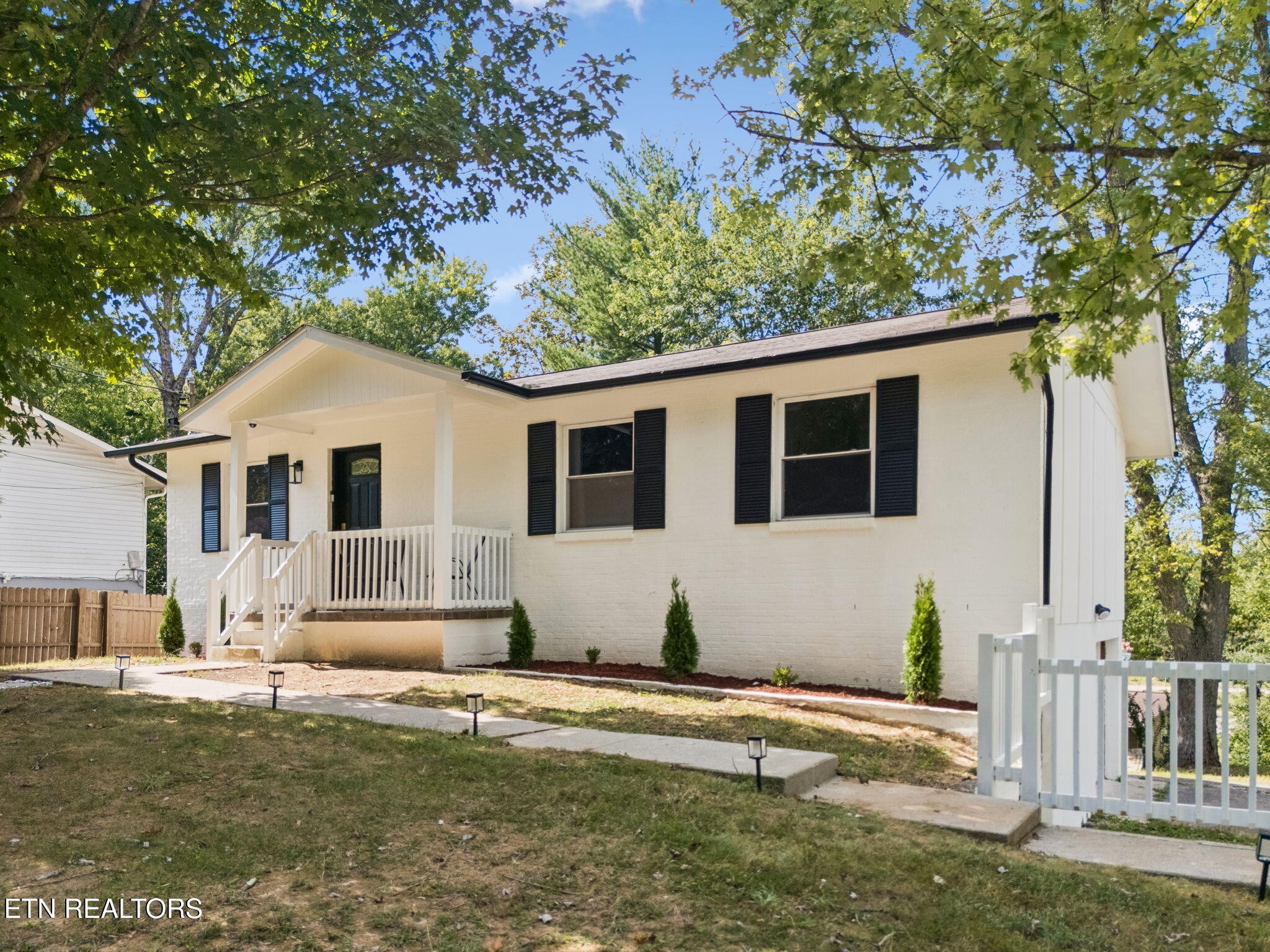6409 Shrewsbury Drive Property Photo 2