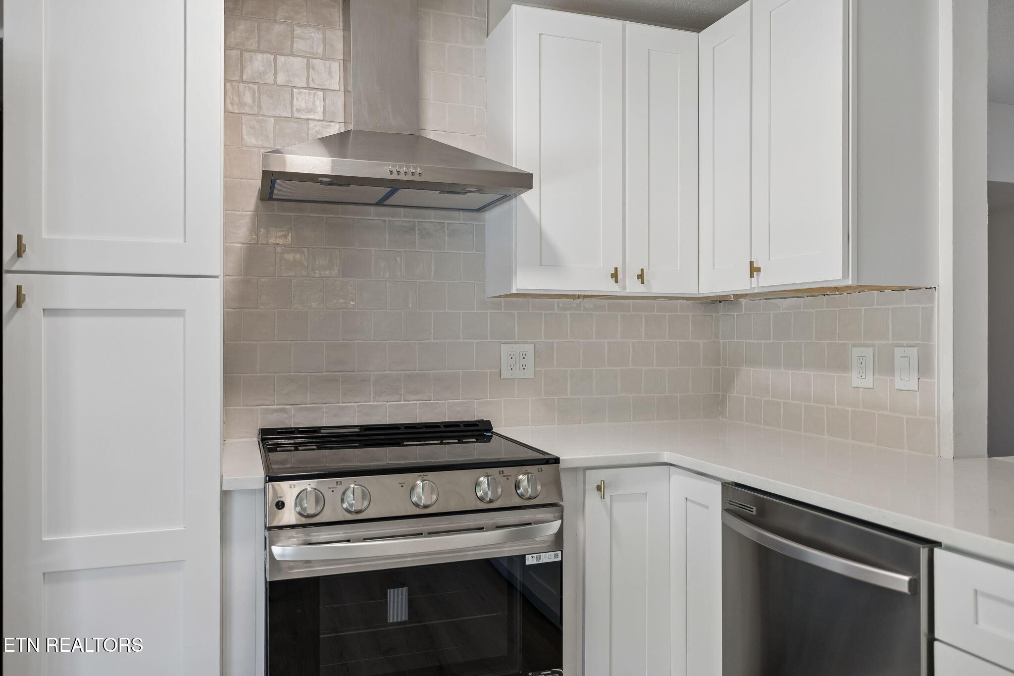 6409 Shrewsbury Drive Property Photo 13