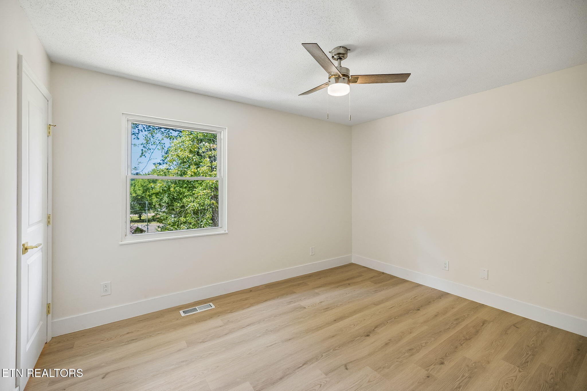 6409 Shrewsbury Drive Property Photo 16
