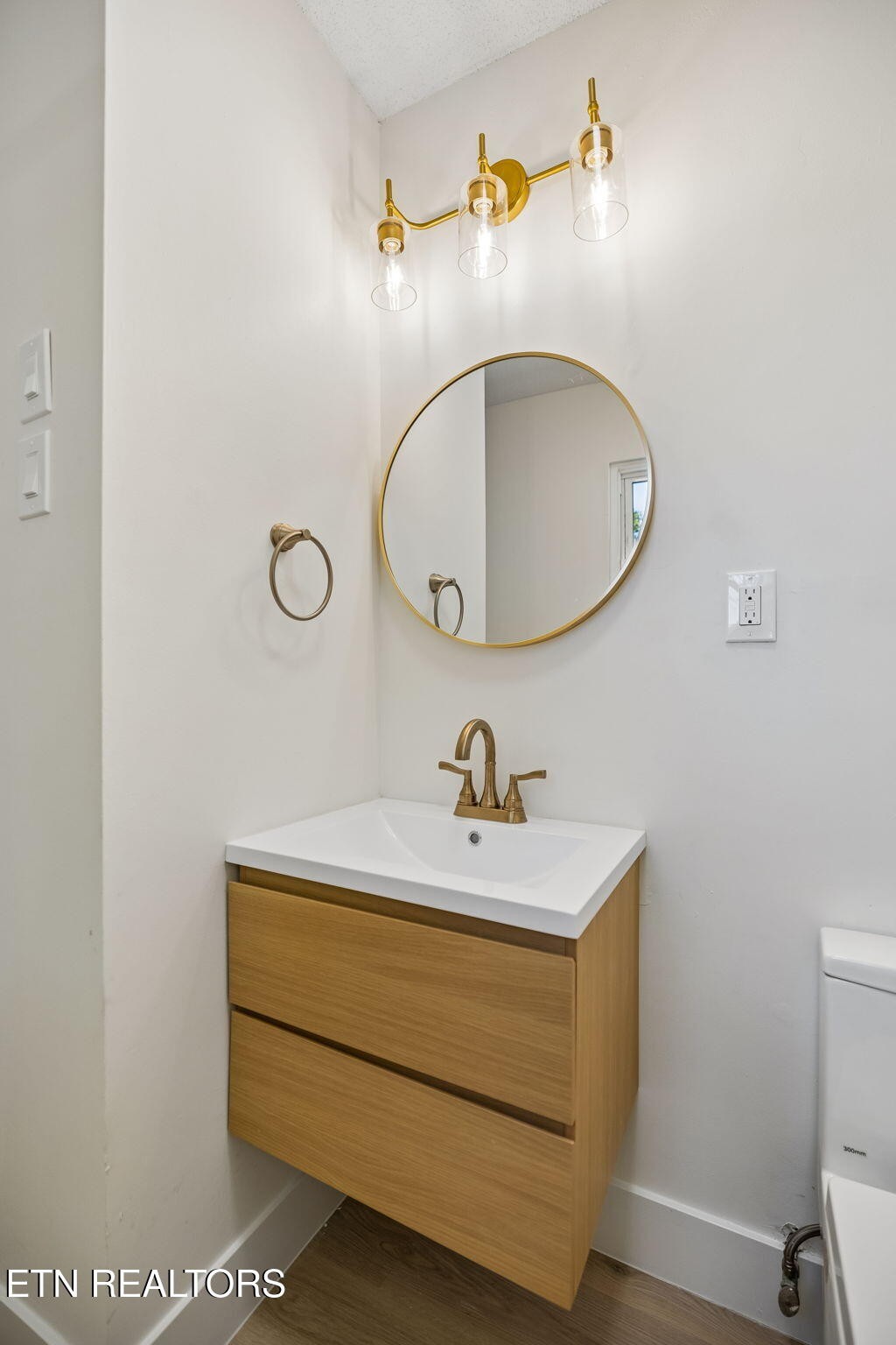 6409 Shrewsbury Drive Property Photo 18