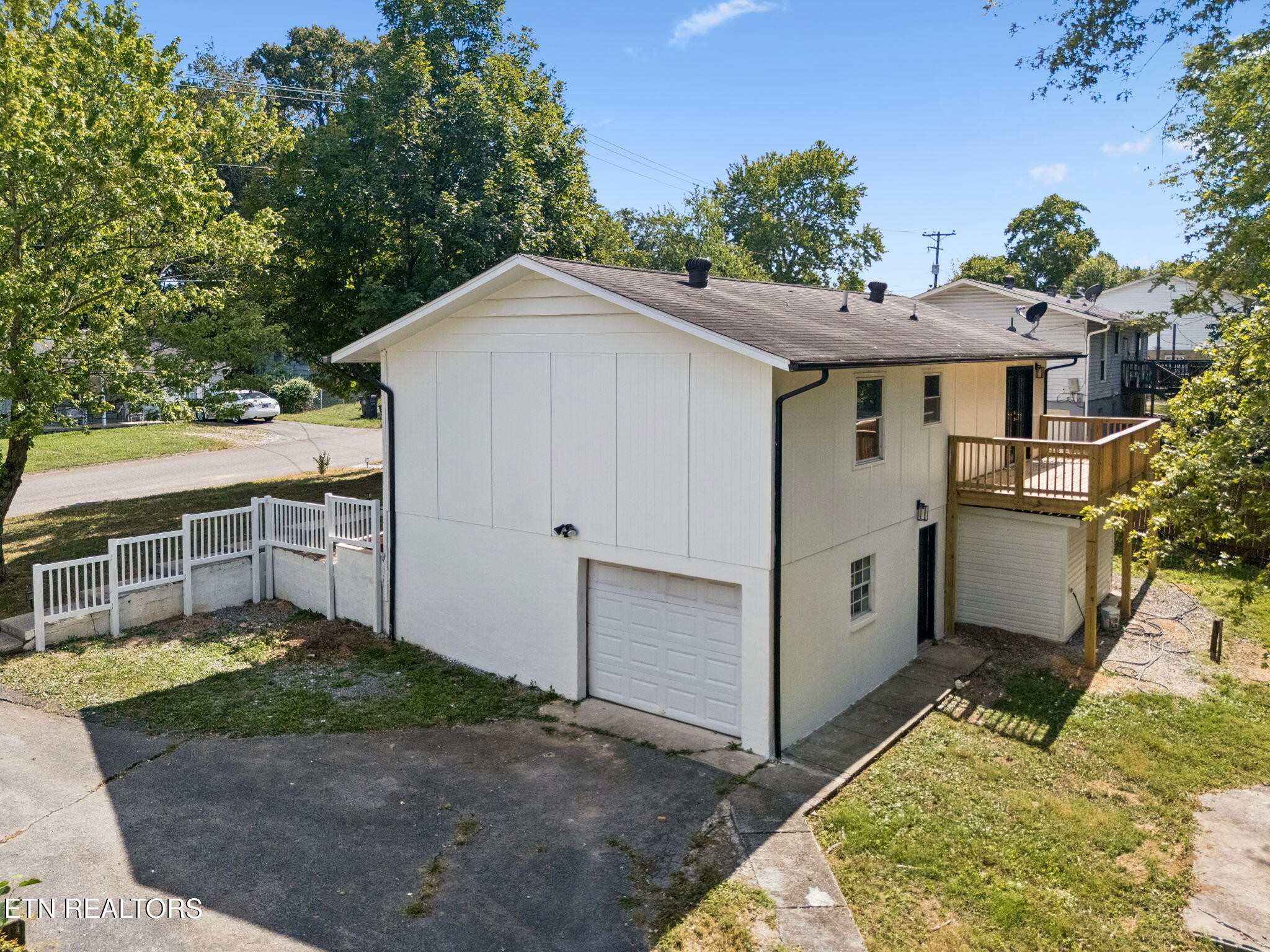 6409 Shrewsbury Drive Property Photo 32