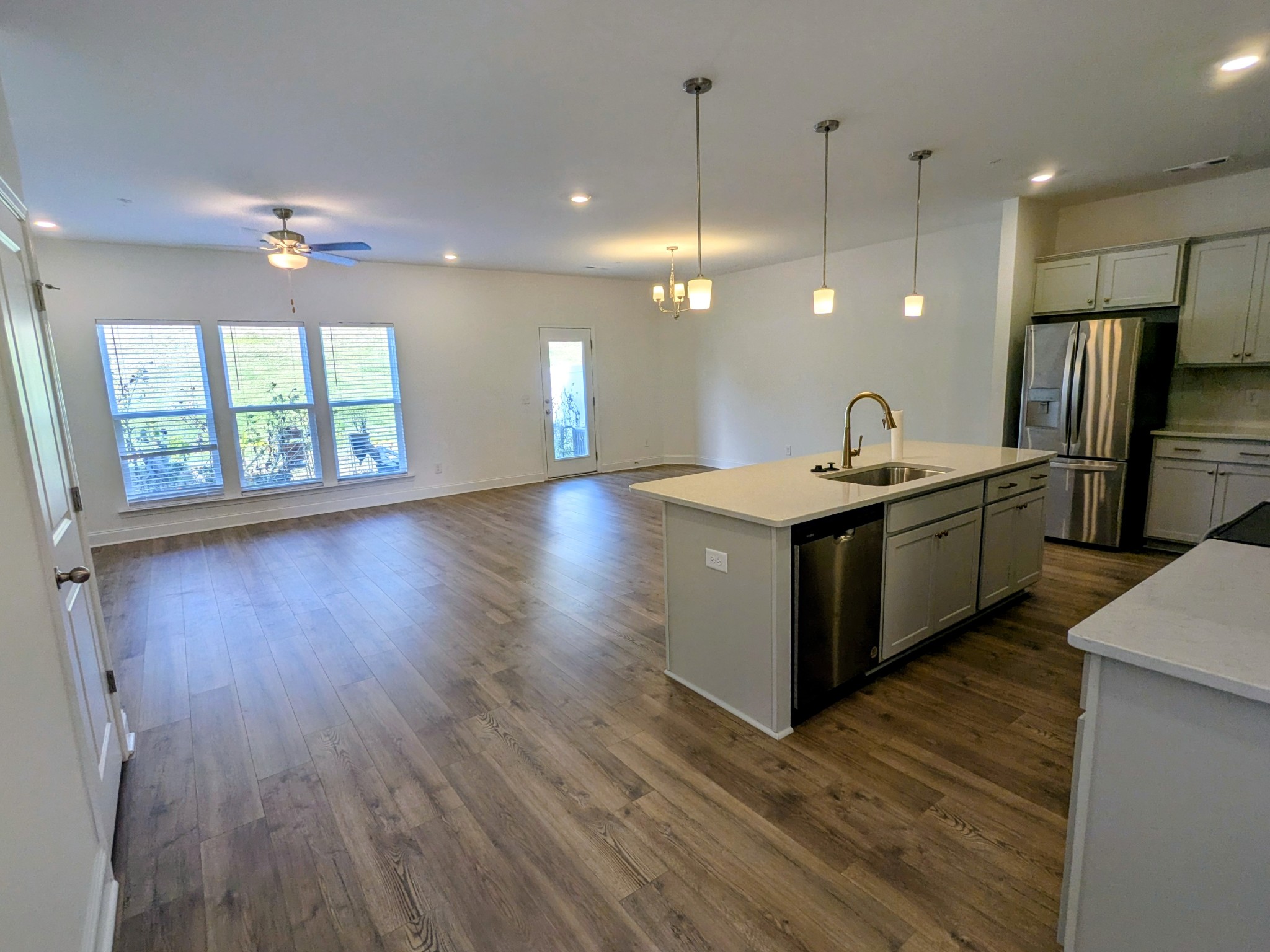 1100 June Wilde Rdg Property Photo 4