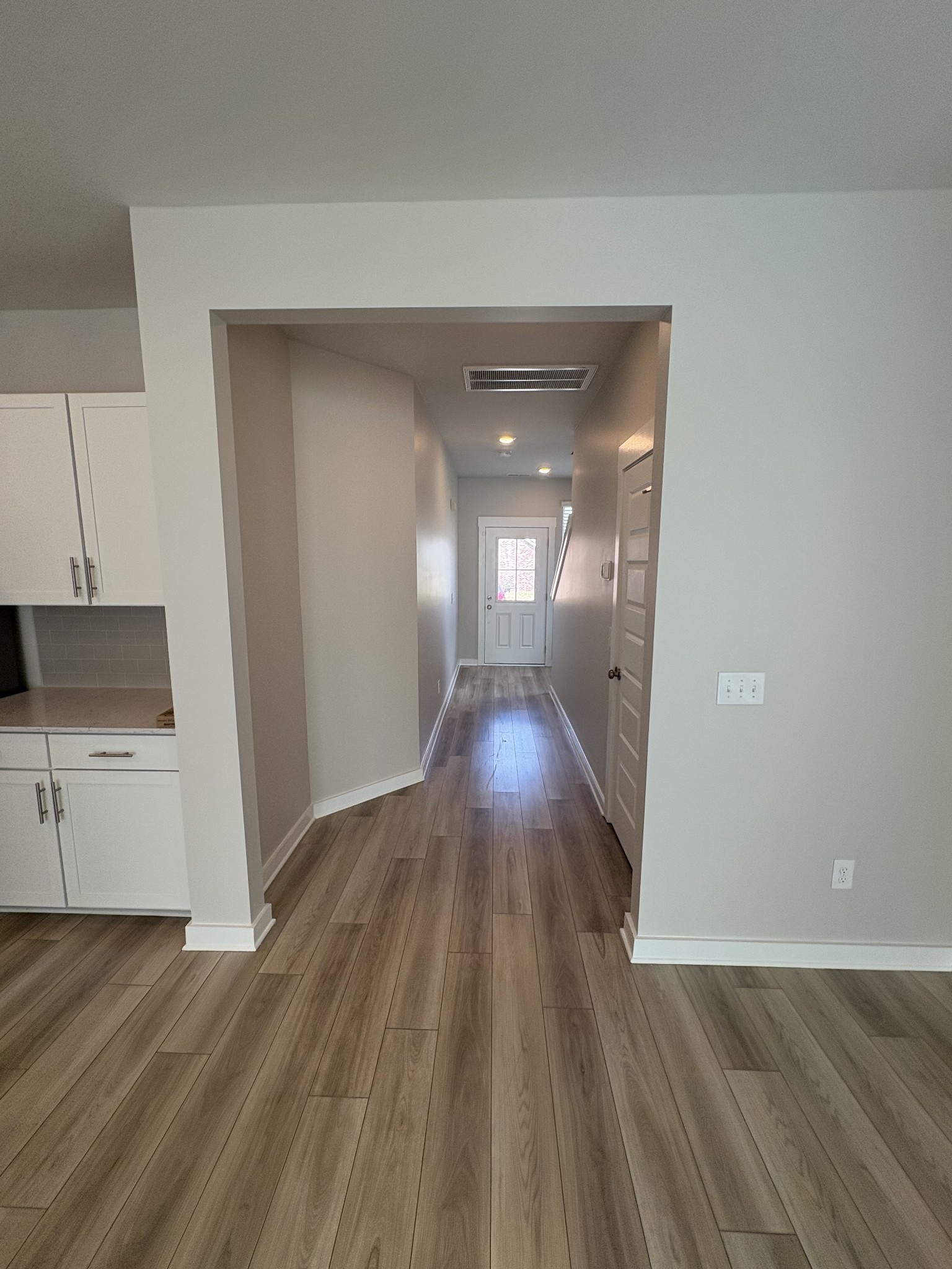 5041 Percival Dr Property Photo 3