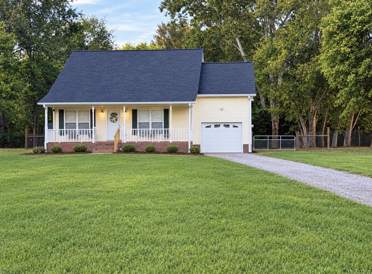 230 Woodruff Rd Property Photo 1