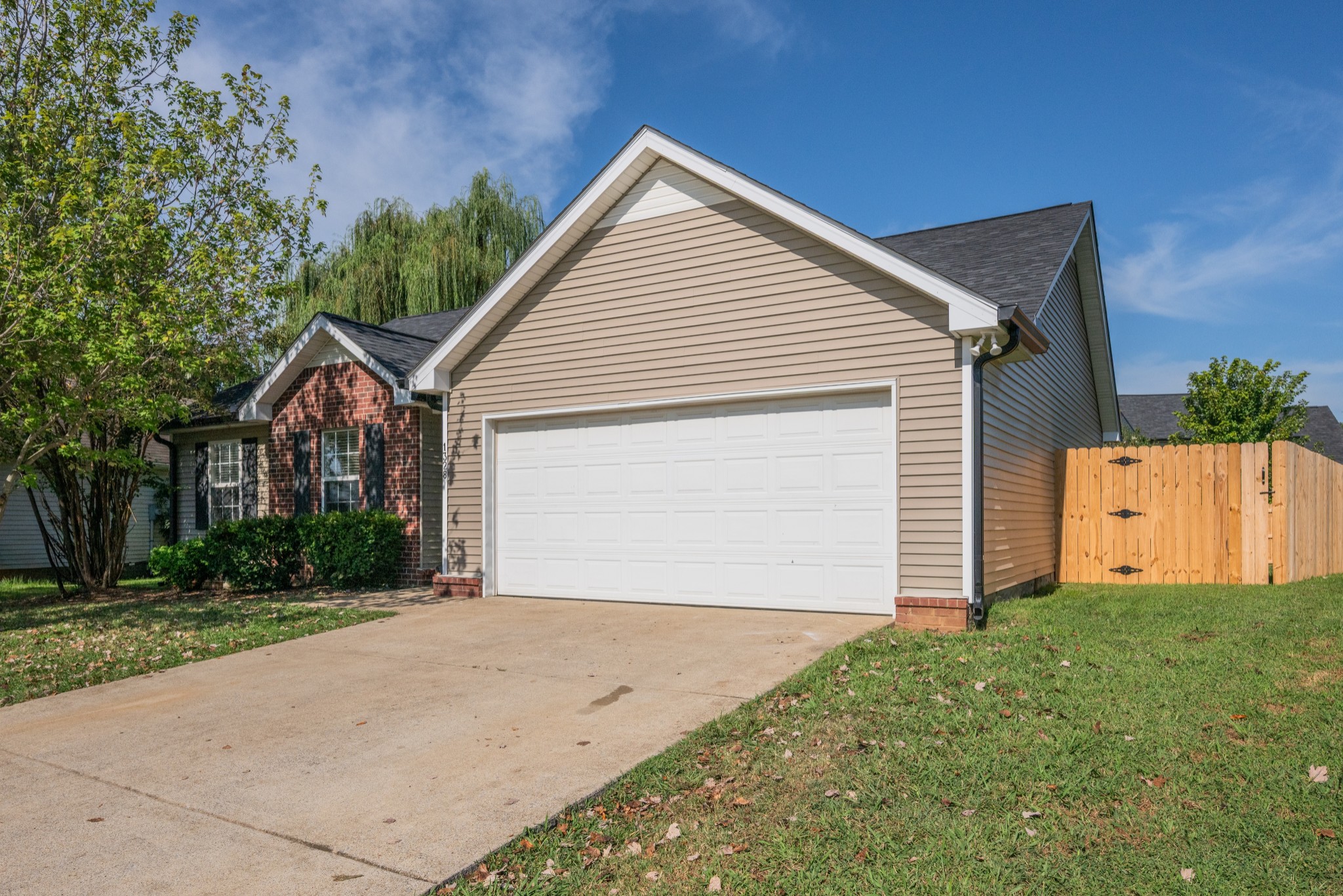 1328 Macduff Dr Property Photo 2