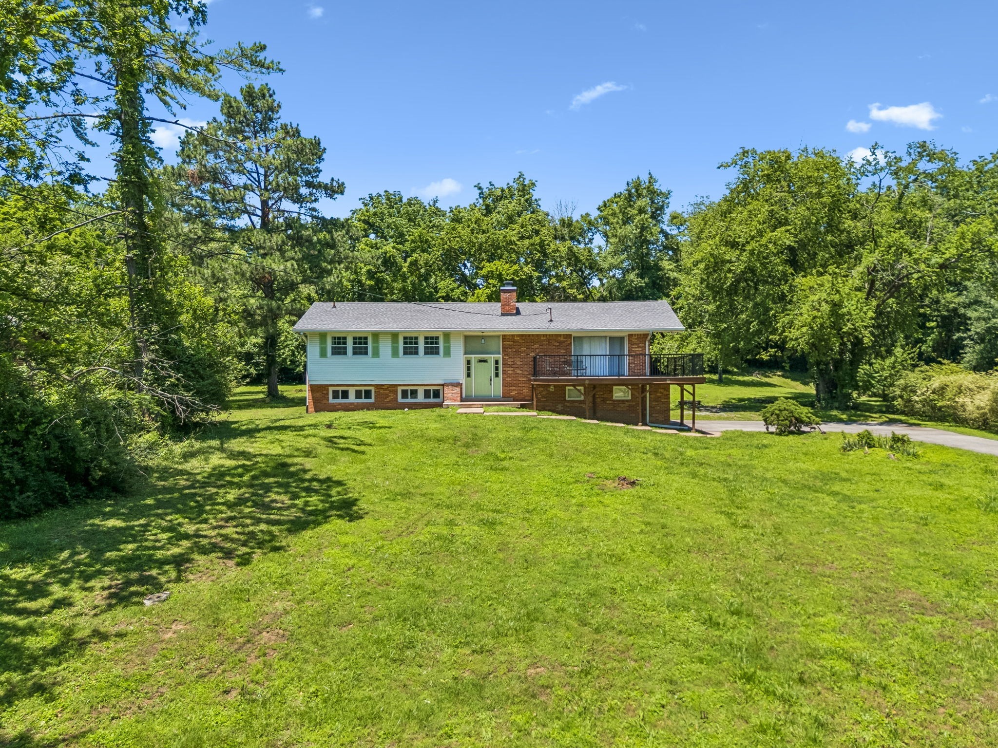 2632 Windemere Dr Property Photo 1