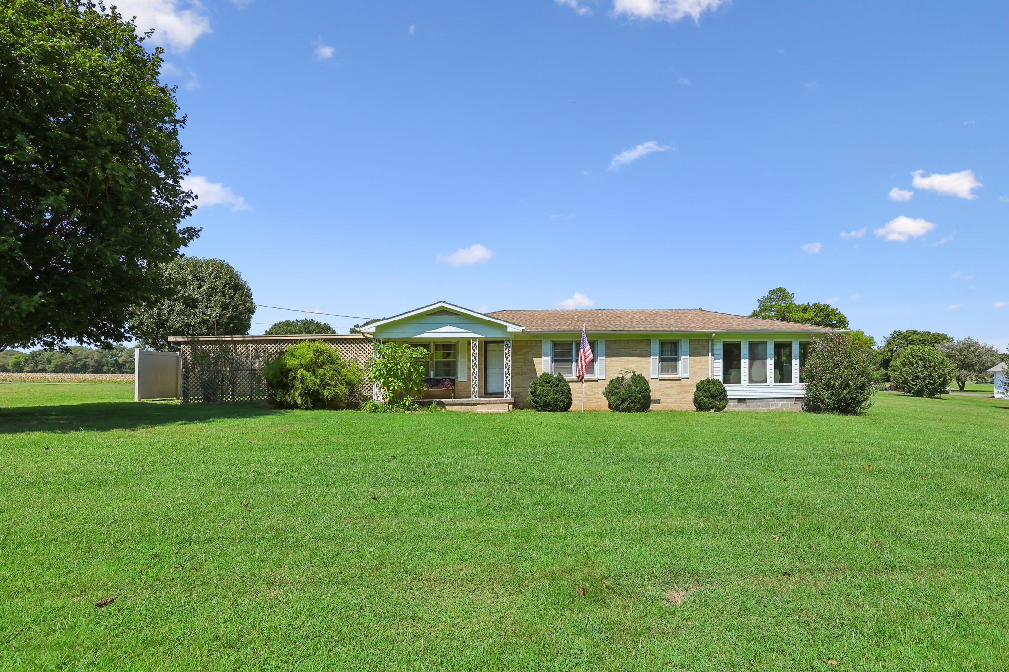 42 Smith Ln Property Photo 1