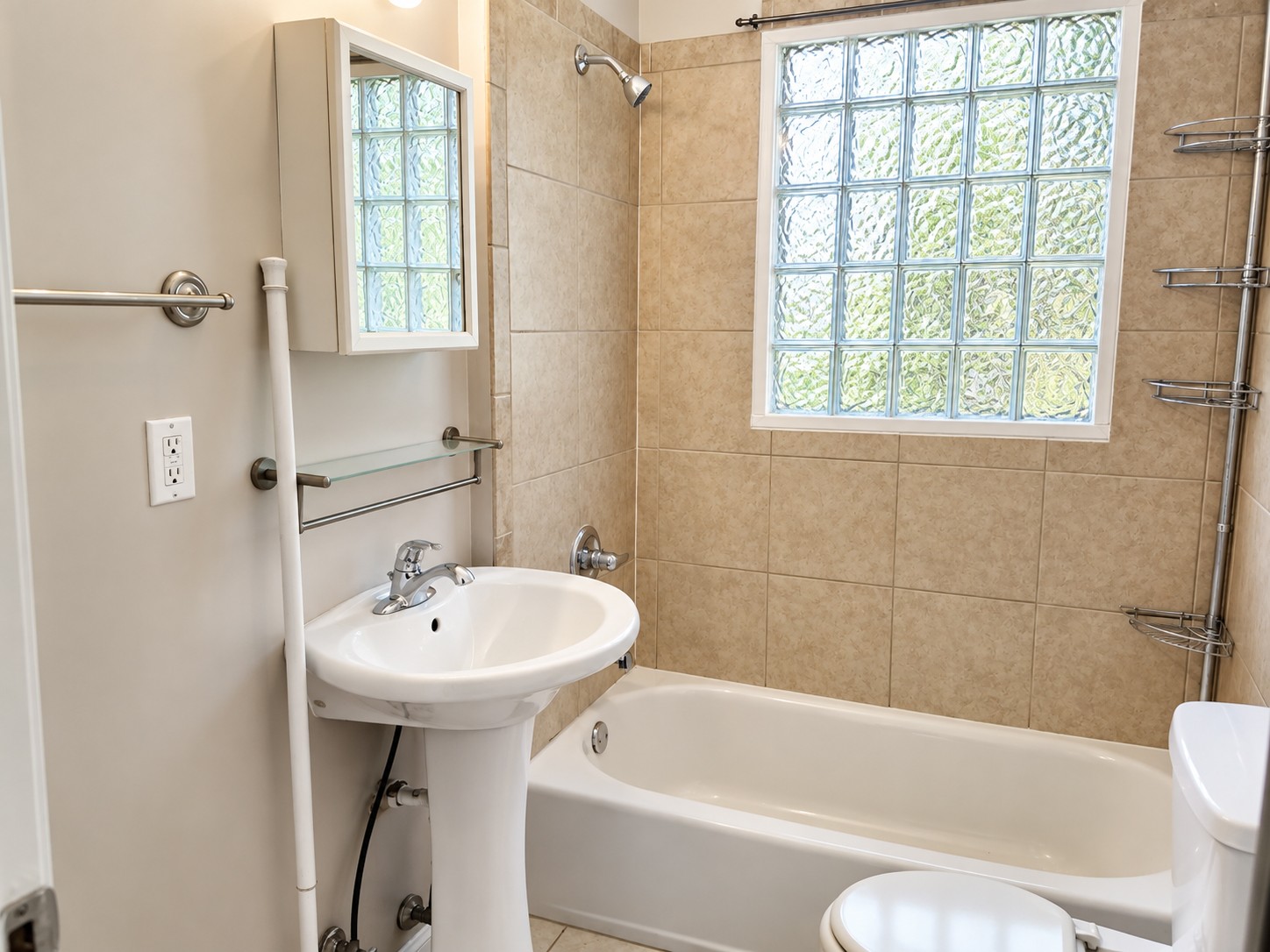 2609 Sunset Pl Property Photo 4