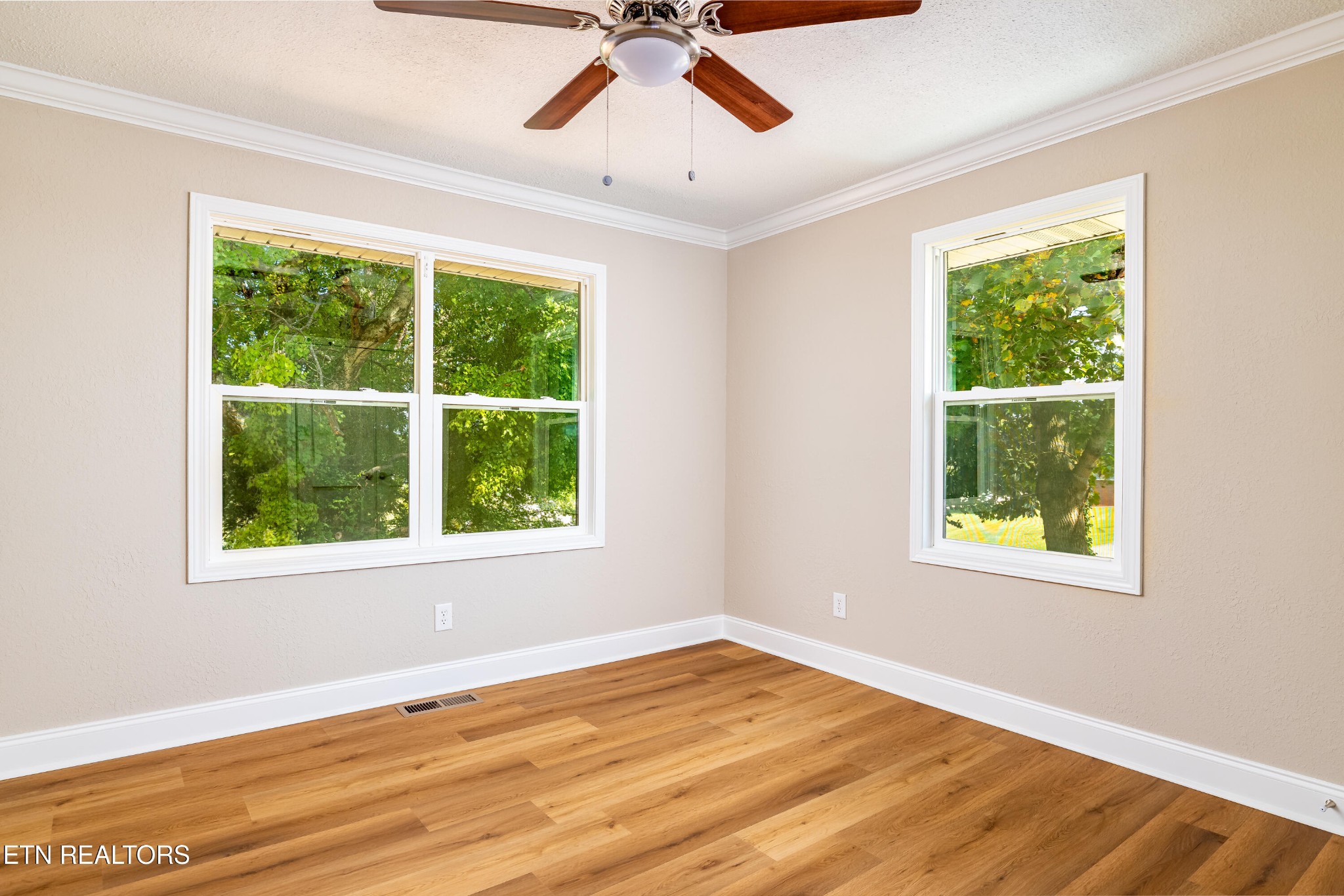 700 Lakeview Drive Property Photo 19