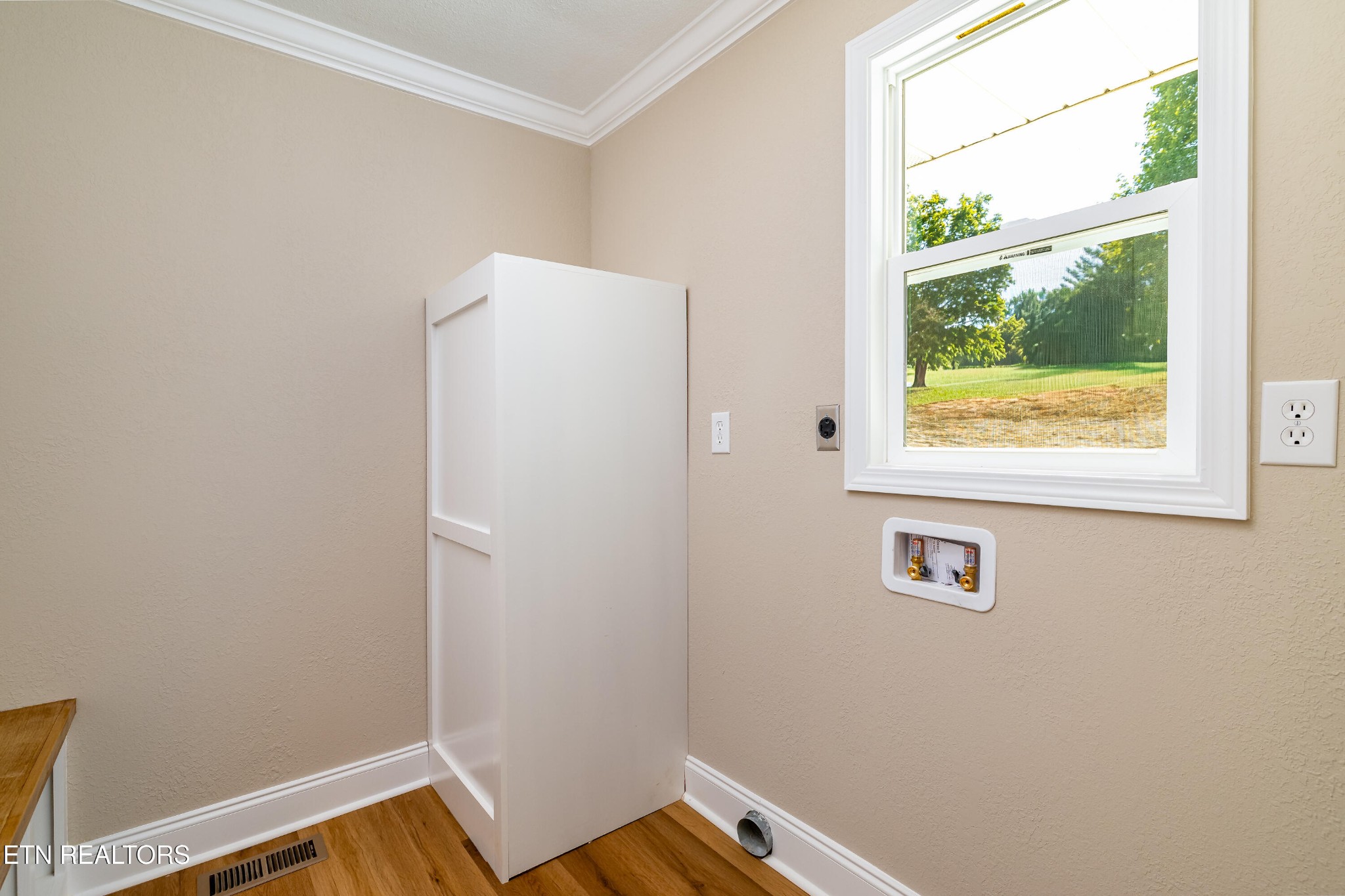 700 Lakeview Drive Property Photo 29