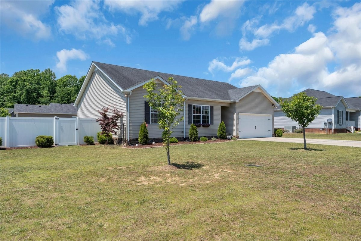 211 Williamsburg Cir Property Photo 42