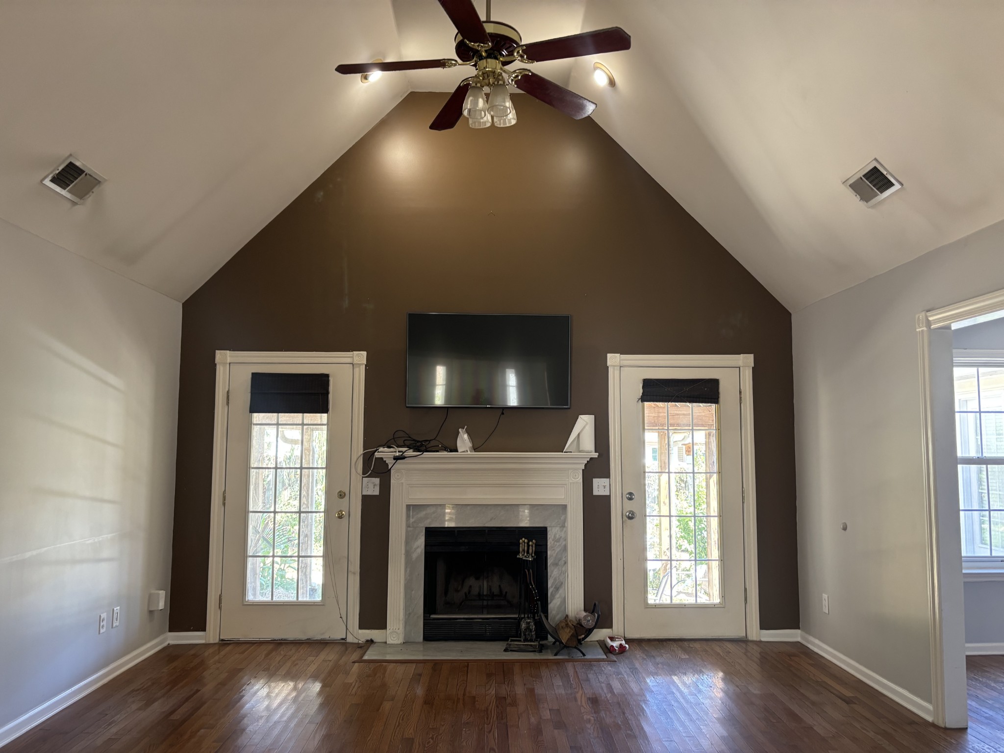 2006 Spring Meadow Cir Property Photo 4