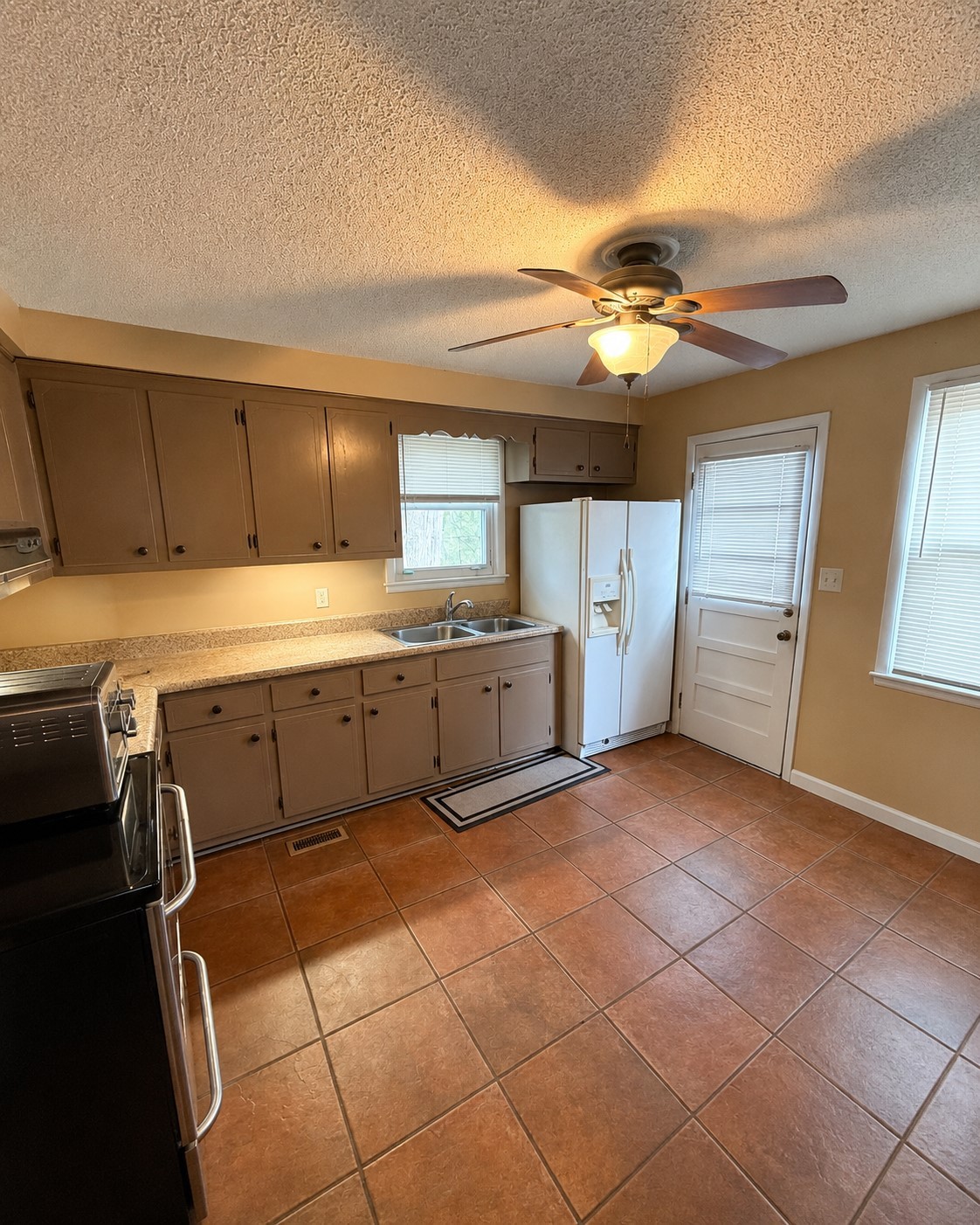 206 Paddock Rd Property Photo 4