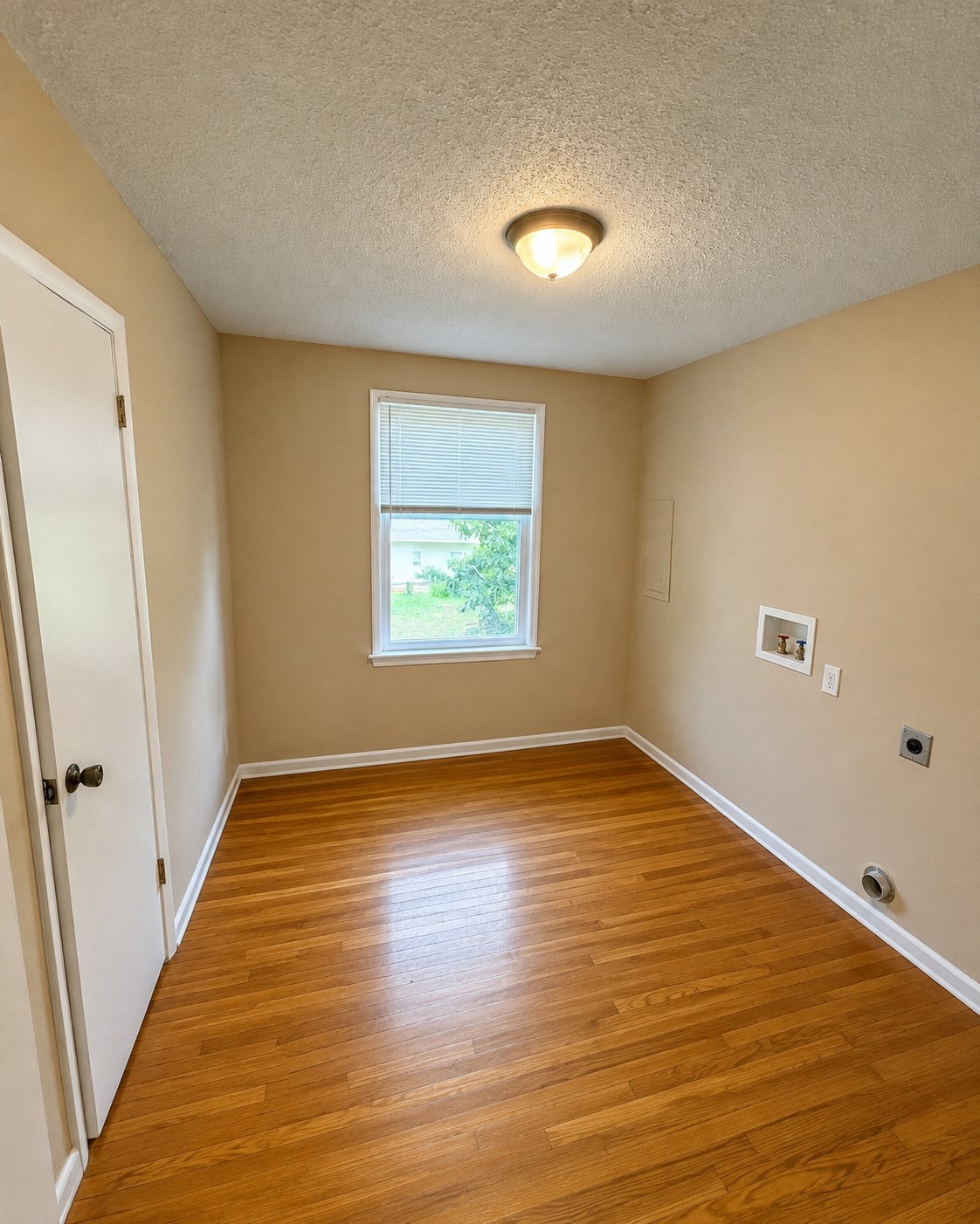 206 Paddock Rd Property Photo 6