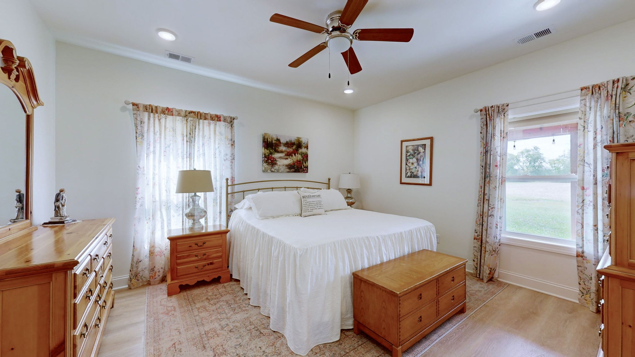 2569 Taylor Ln Property Photo 11