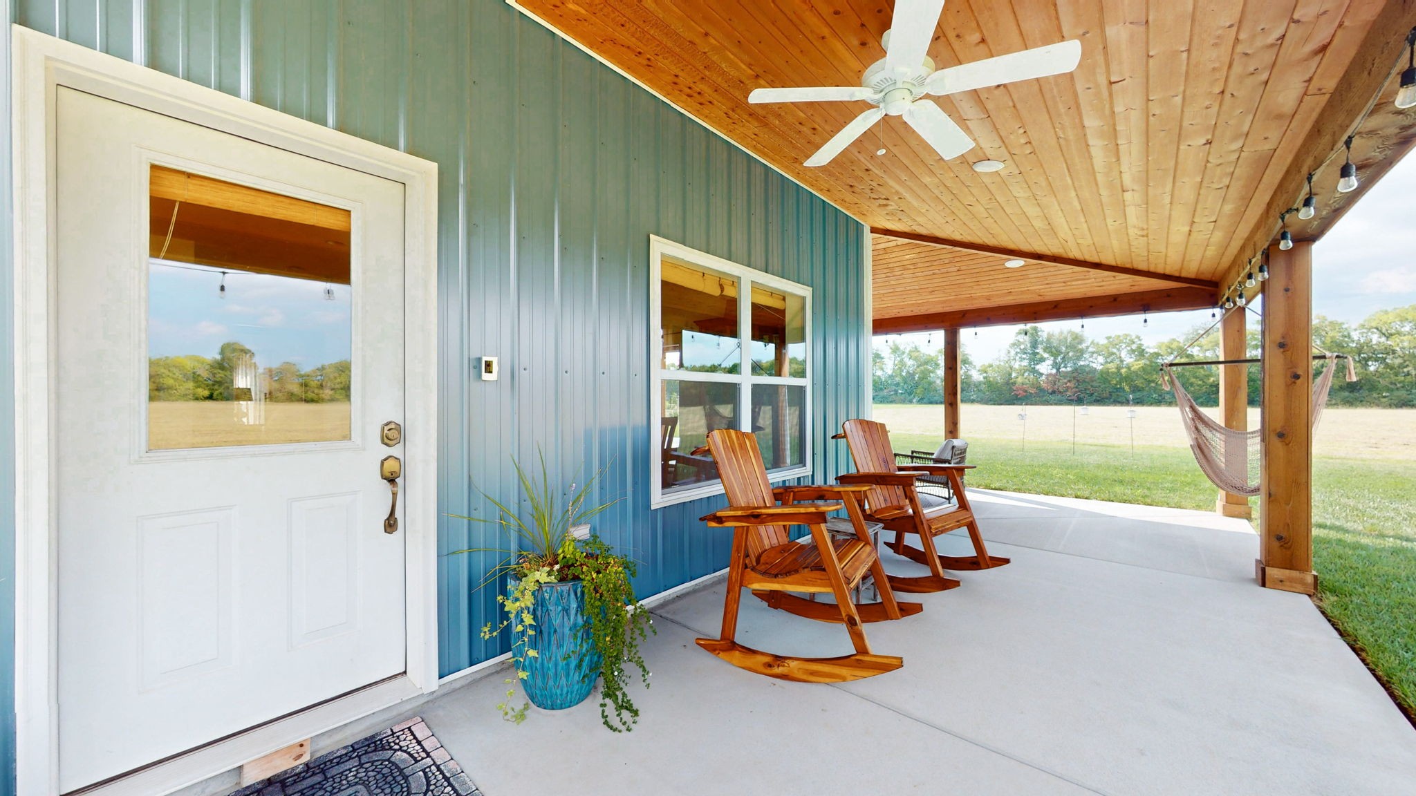 2569 Taylor Ln Property Photo 18