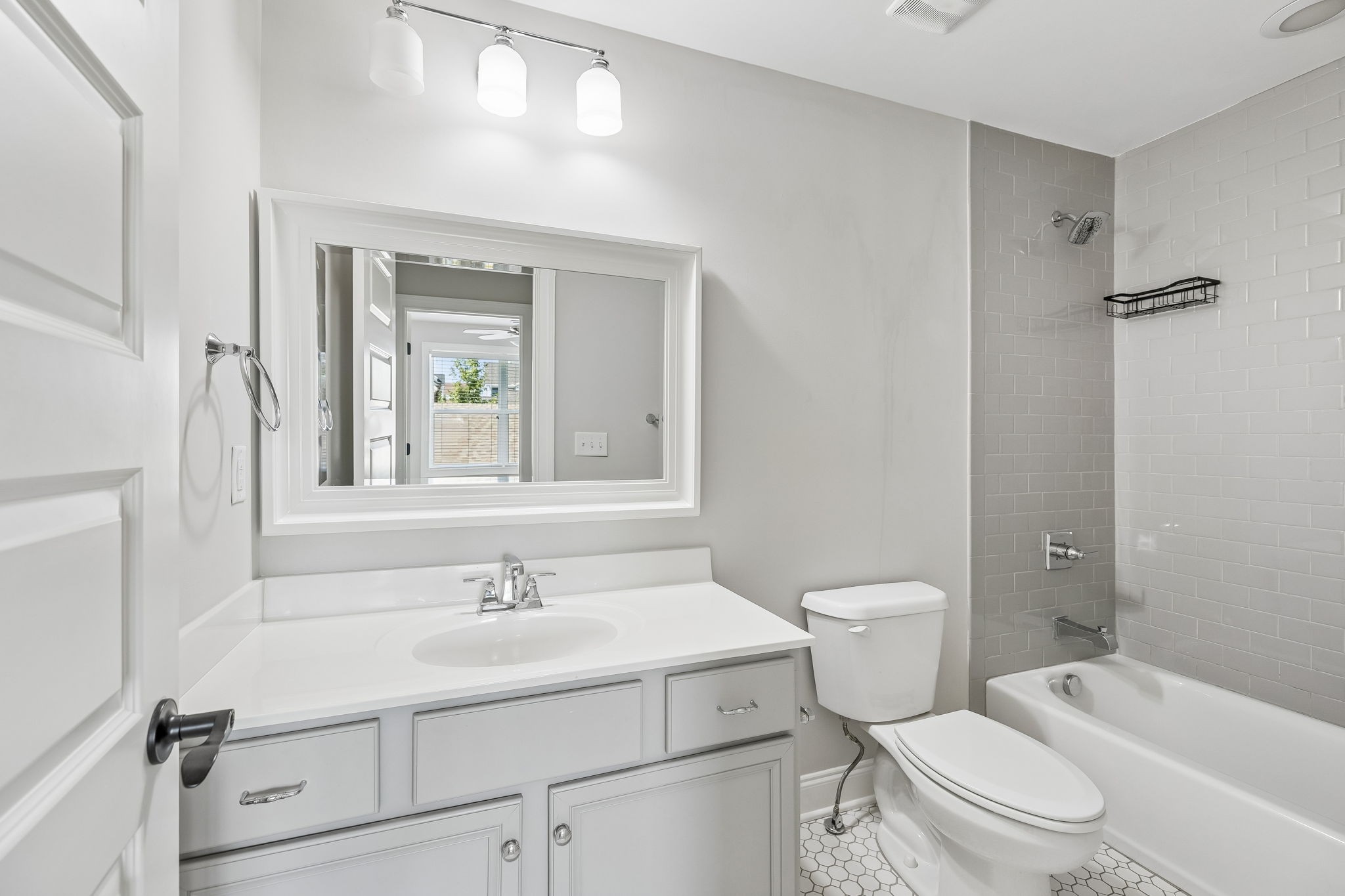 4043 Tomich Dr Property Photo 17