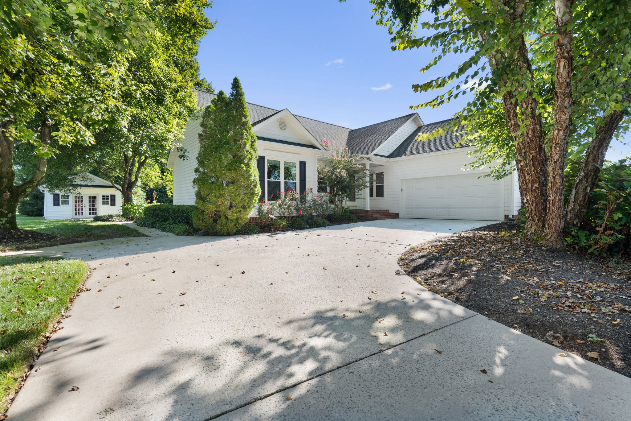173 Cottonwood Bnd, Nw Property Photo 1