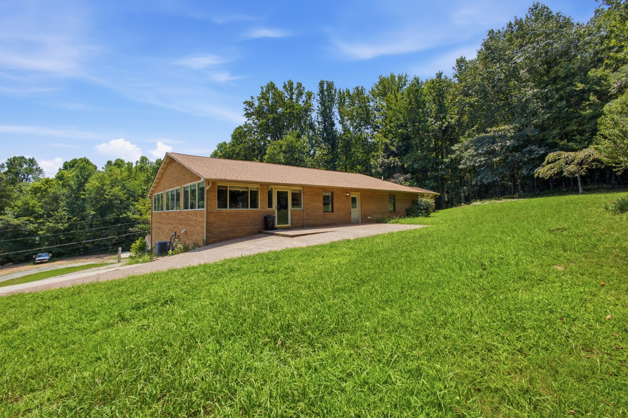 312 Woosley Road Property Photo 1