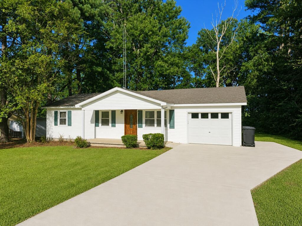 385 Clifty Village Ln Property Photo 1