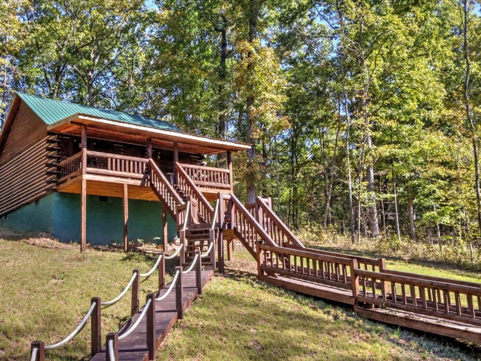 589 Hayes Ridge Rd Property Photo 1