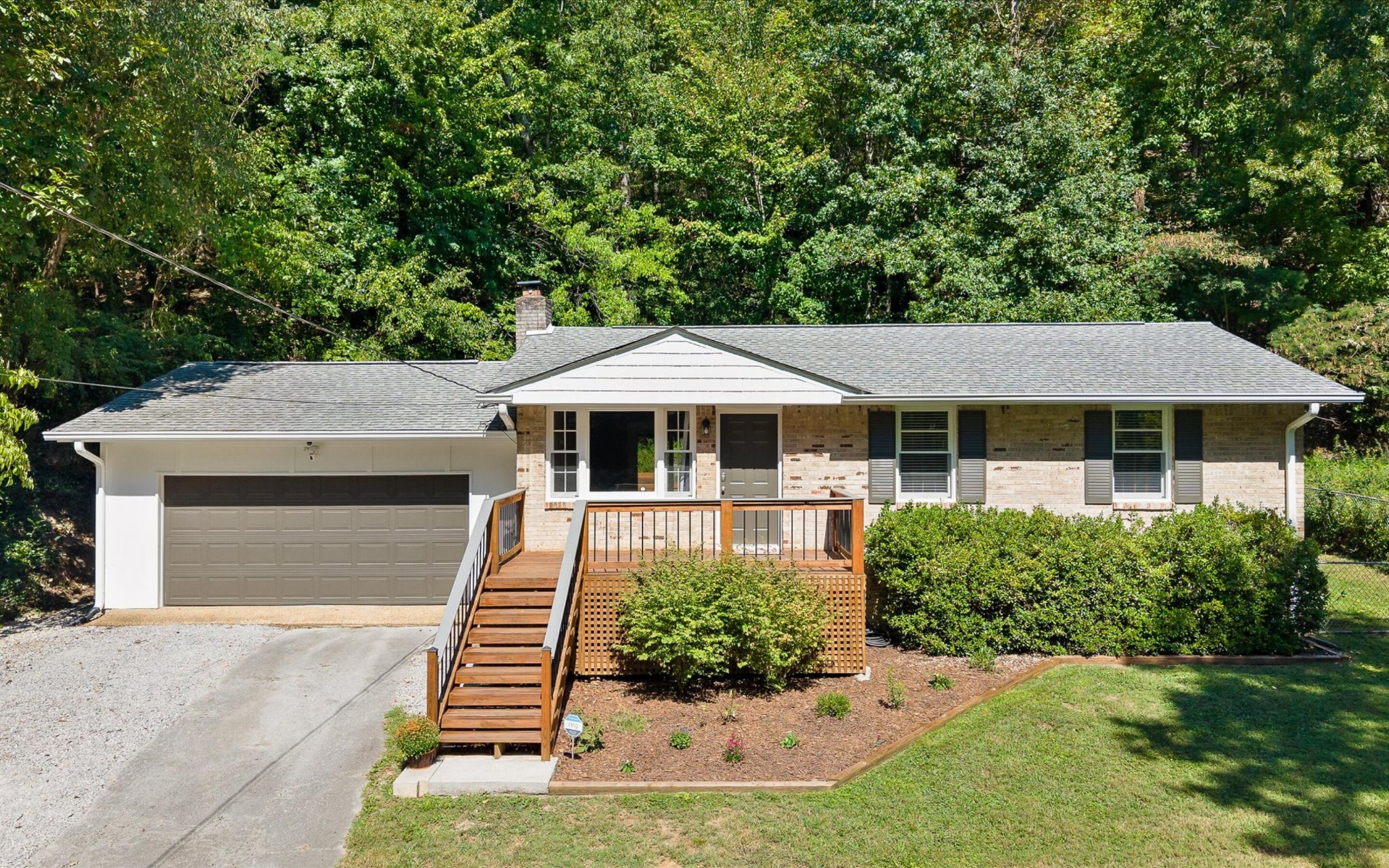 1125 Fernway Road Property Photo 1