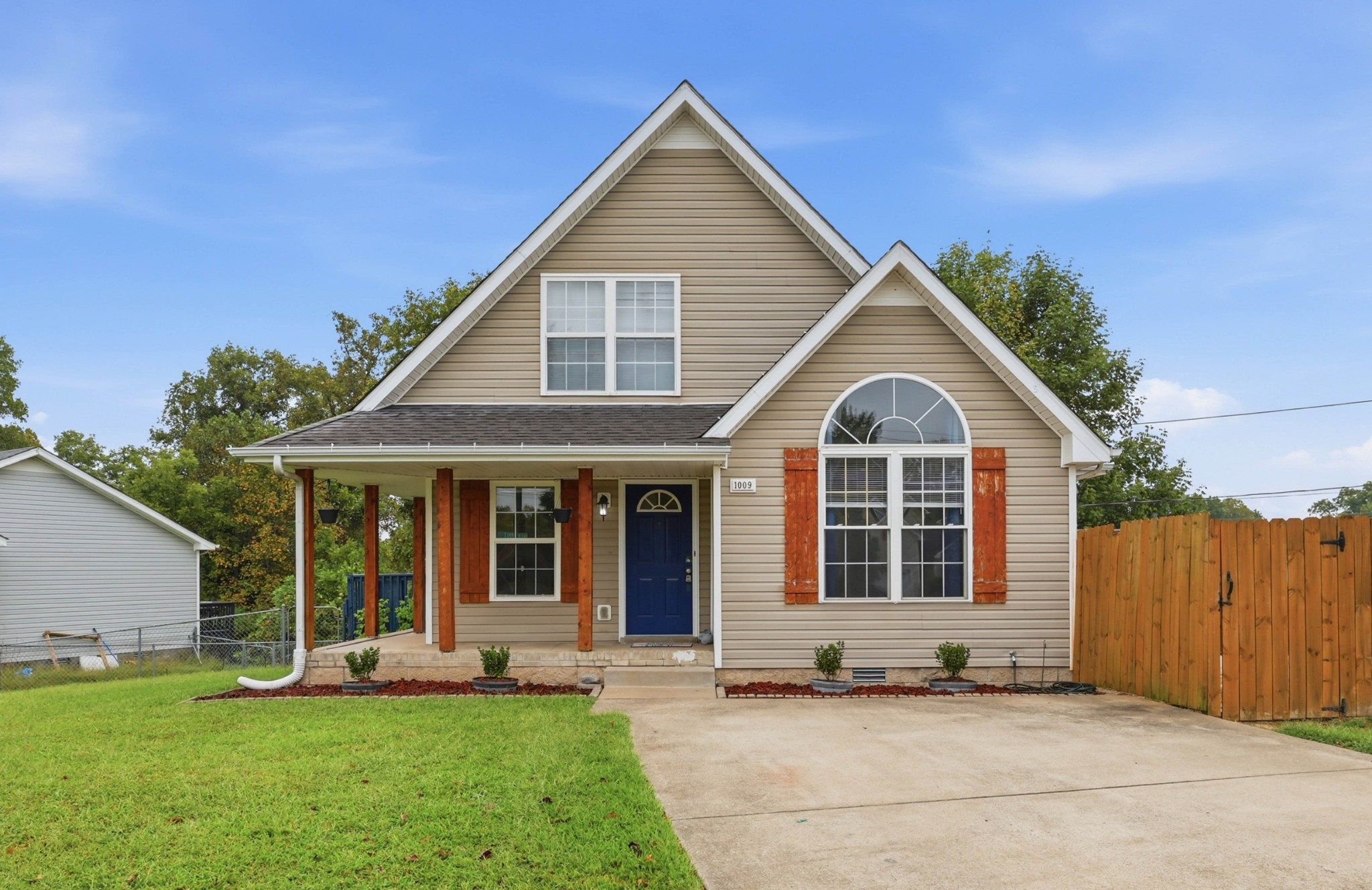 1009 Winesap Rd Property Photo 1