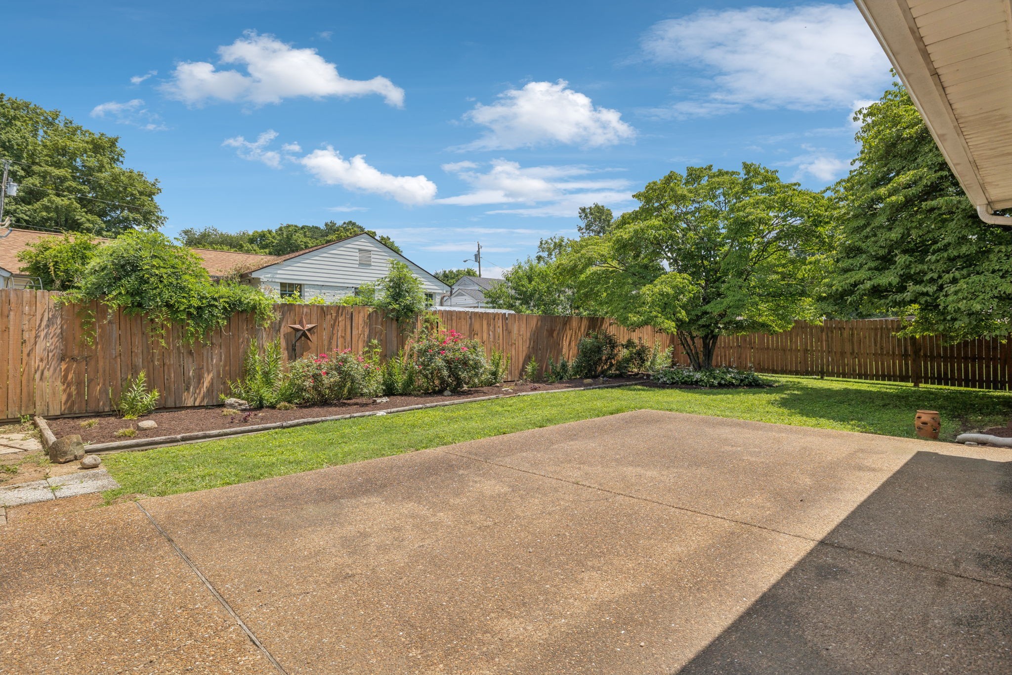 201 Avondale Dr Property Photo 14