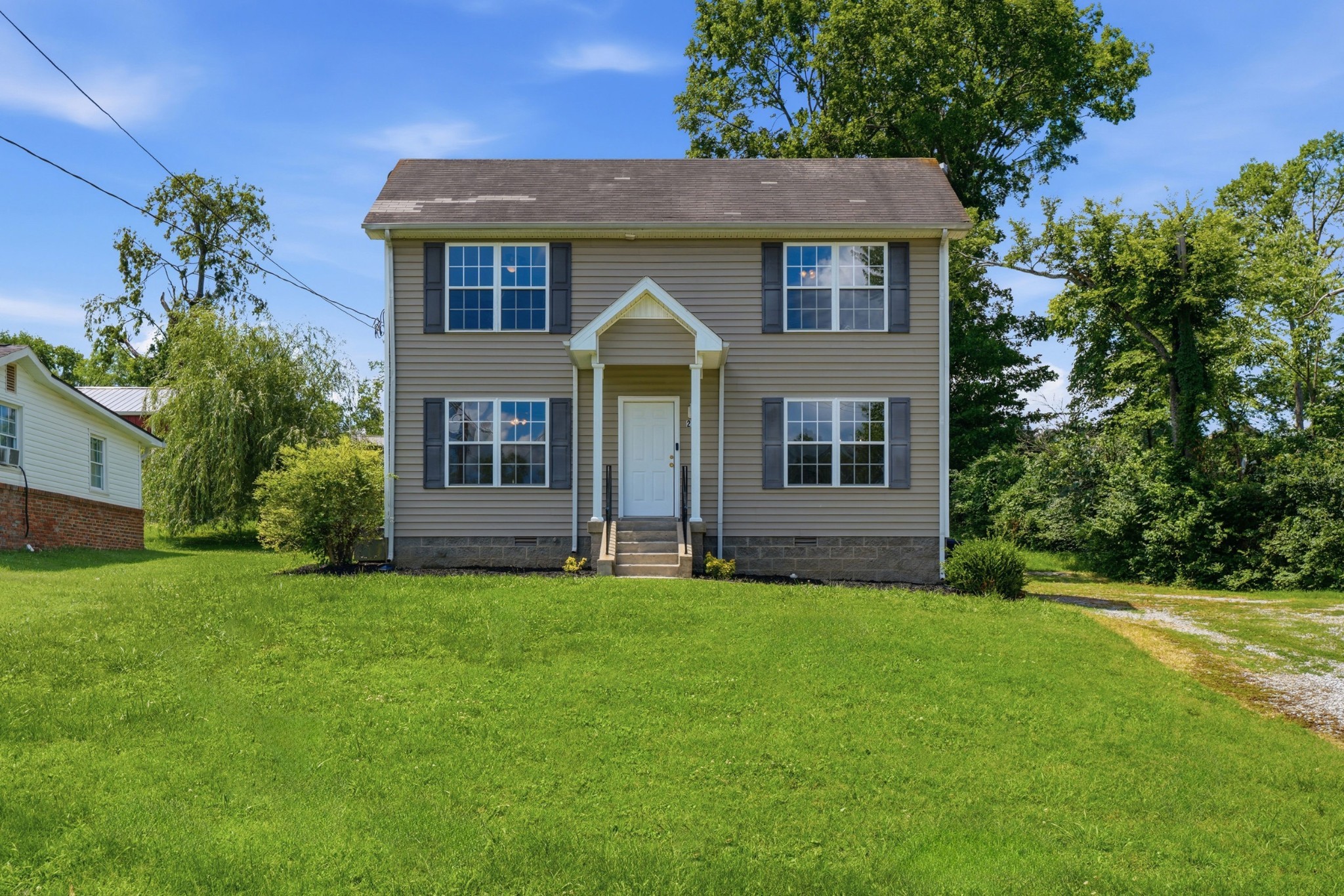 263 Rockland Rd Property Photo 1