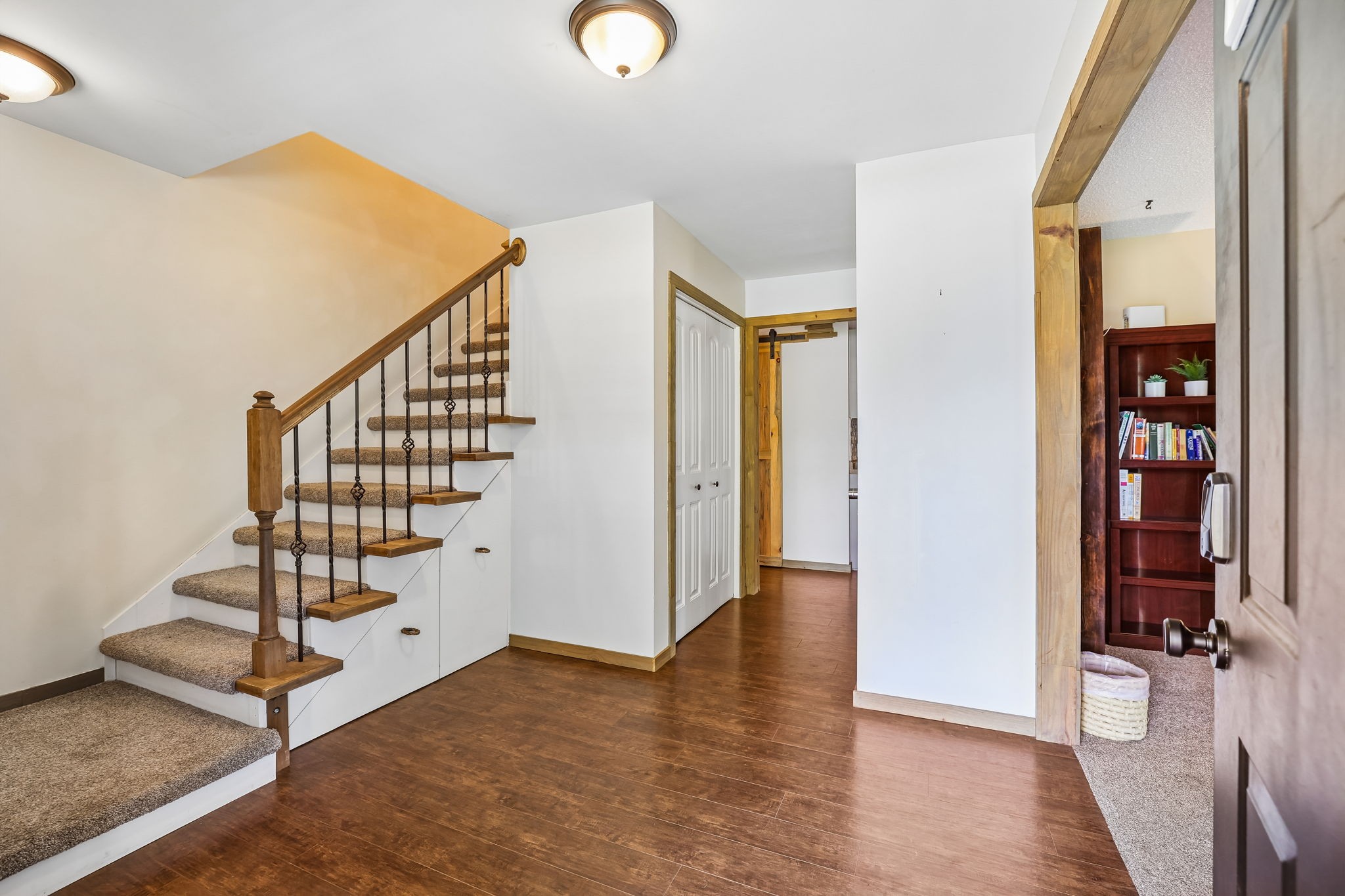 2546 Summit Ct Property Photo 8