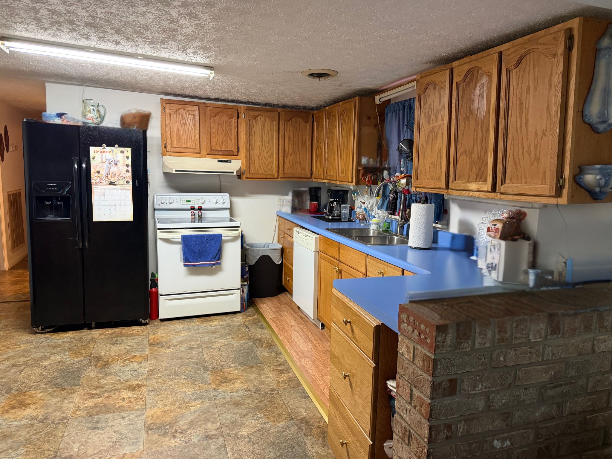 406 W Mcglothlin St Property Photo 2