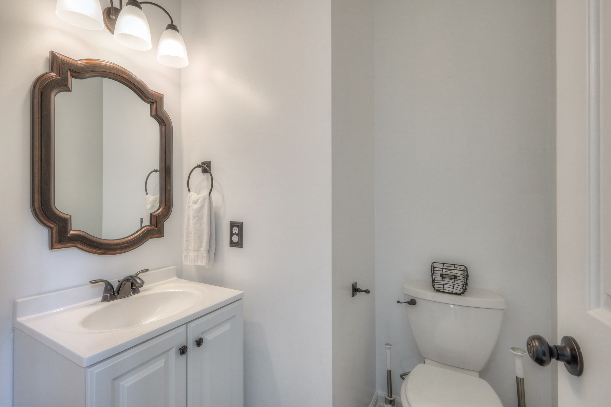 412 Arlington Pl Property Photo 17