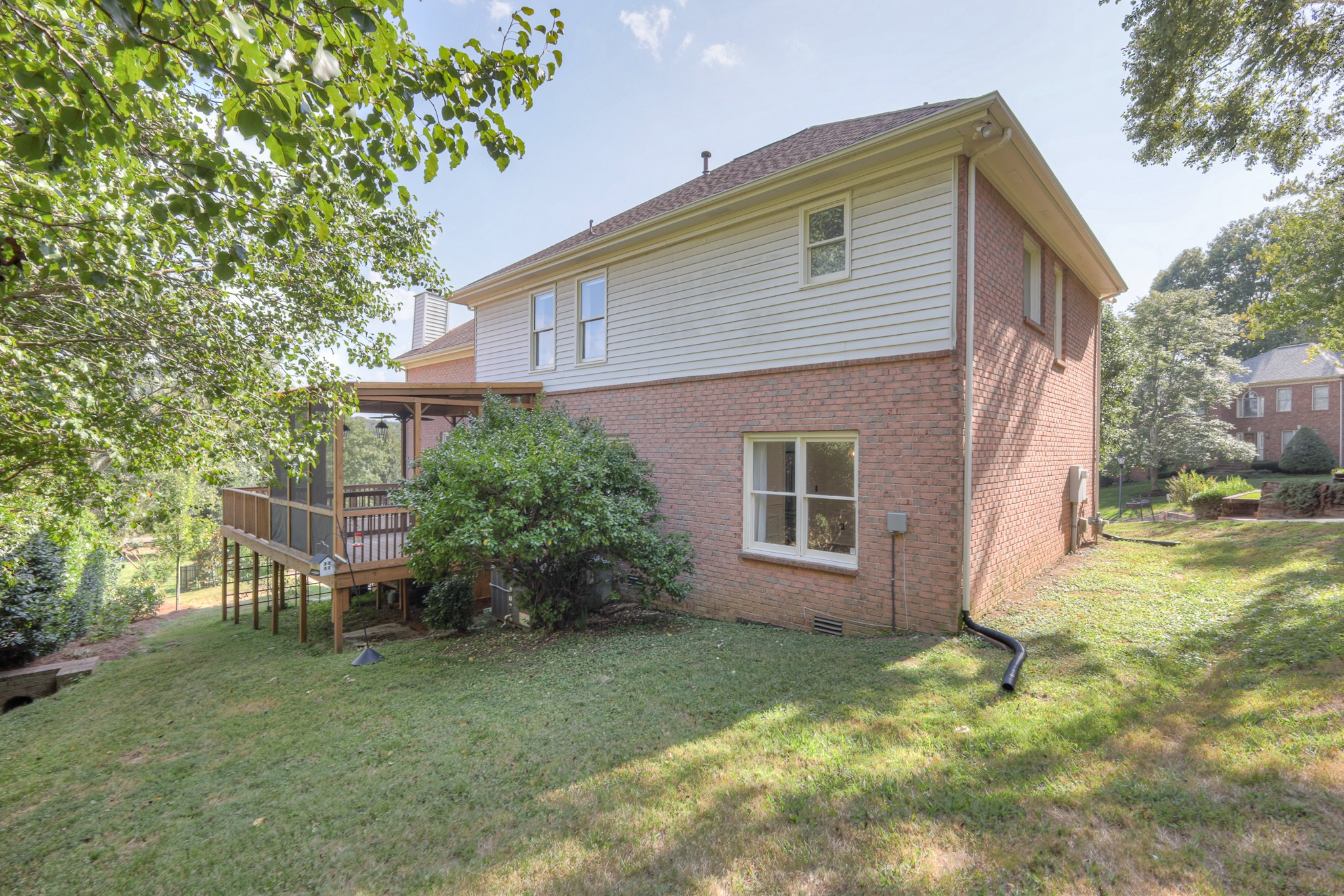 412 Arlington Pl Property Photo 41