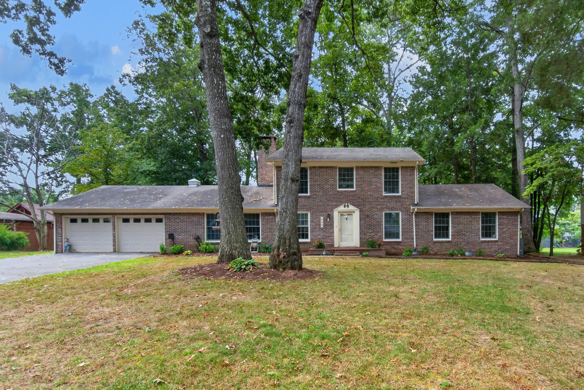 605 Timber Ln Property Photo 1
