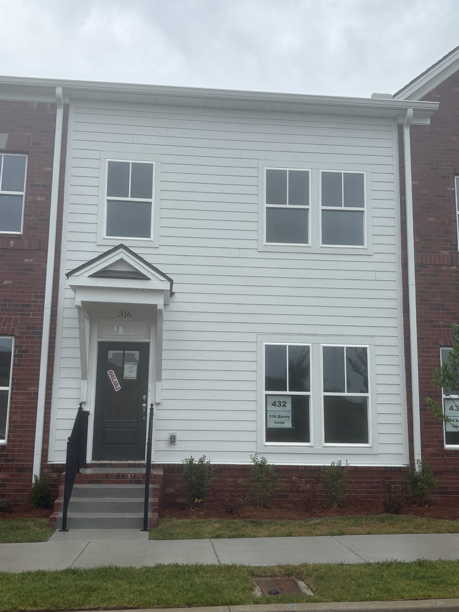 316 Savoy Loop Property Photo 1