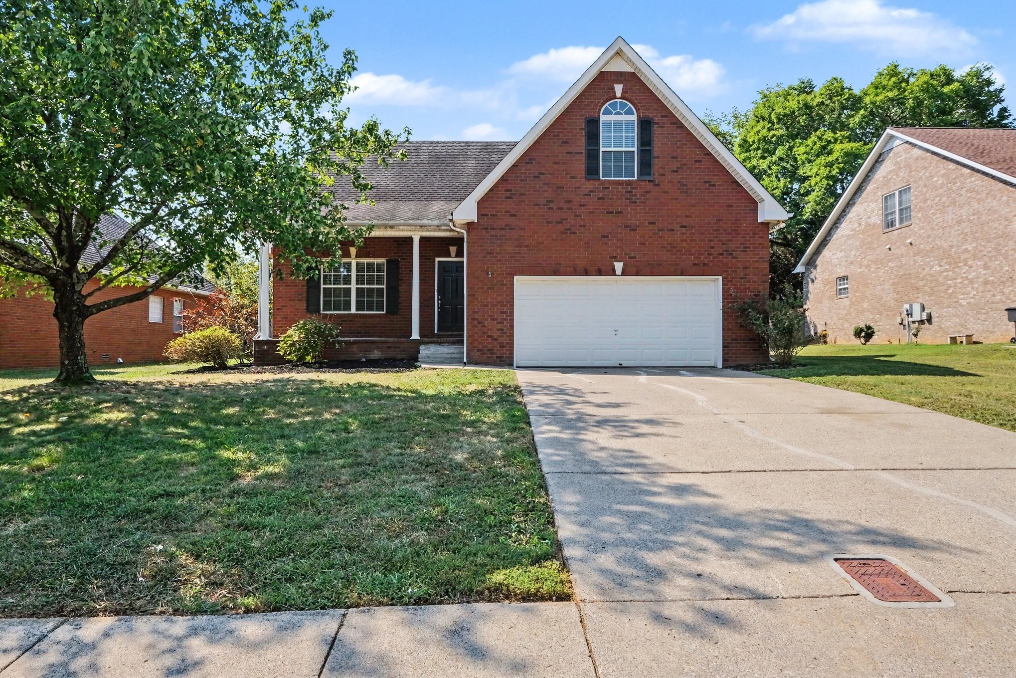 2837 Vicwood Dr Property Photo 1