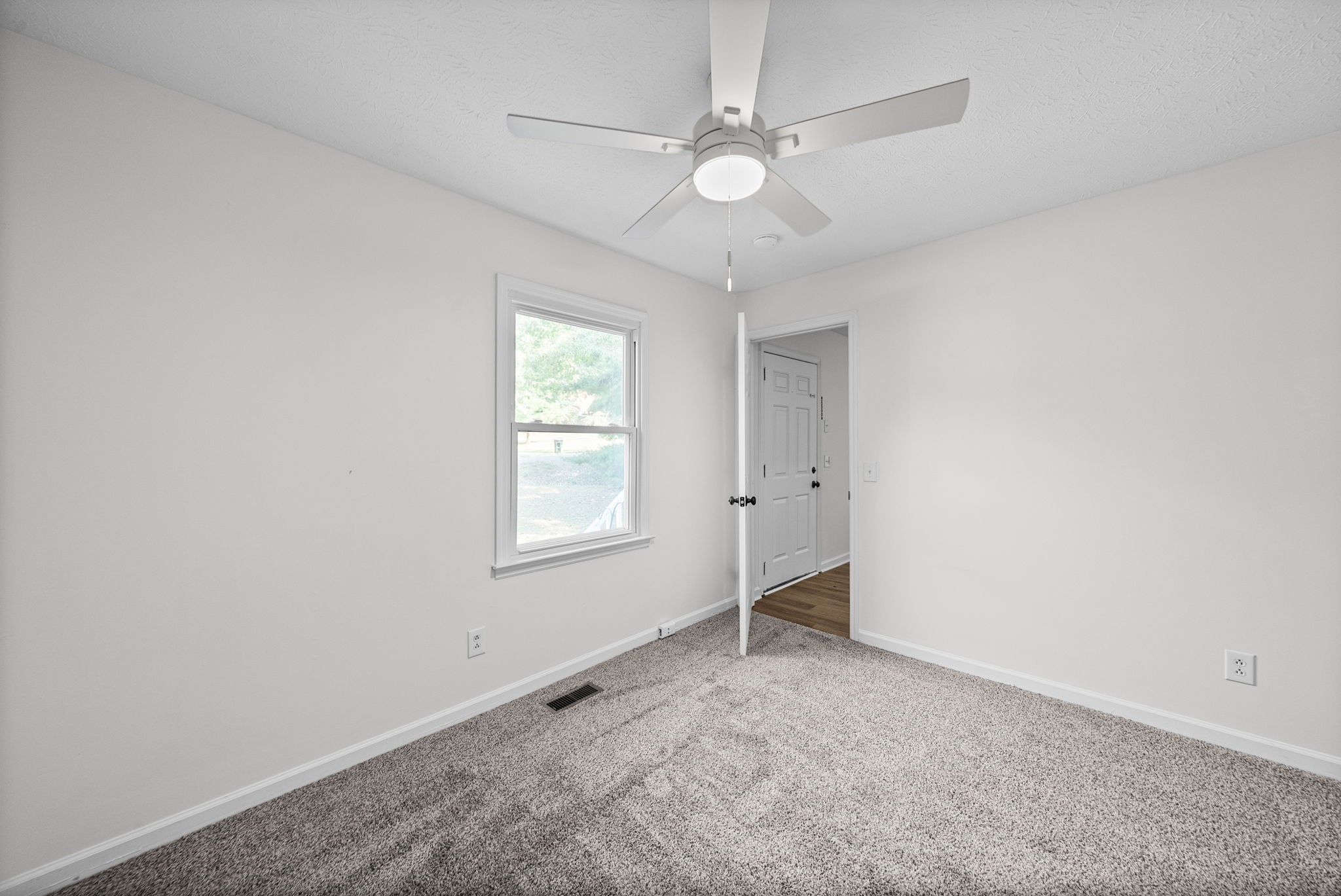 205 Timberlake Dr Property Photo 13